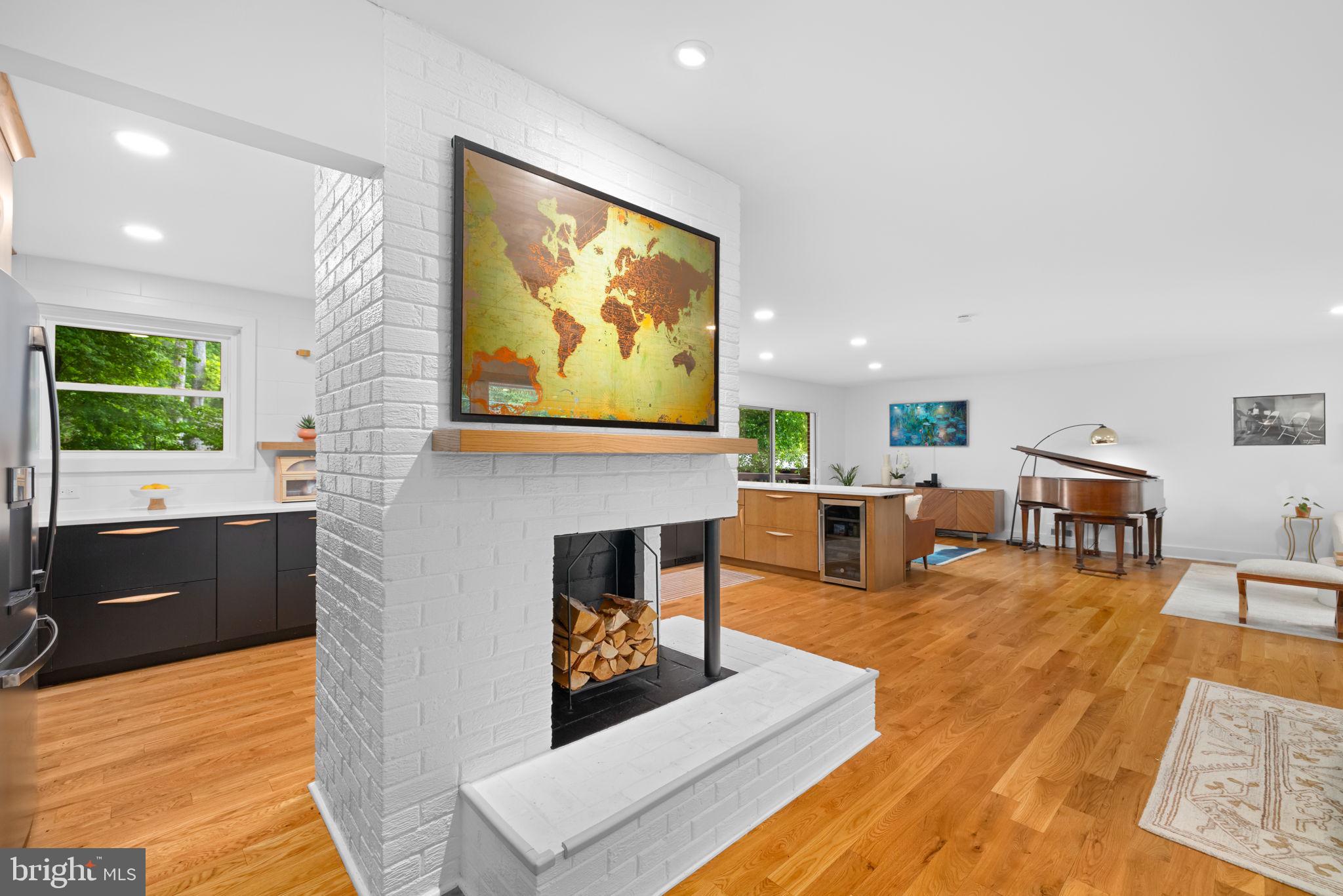 6354 LYRIC LANE