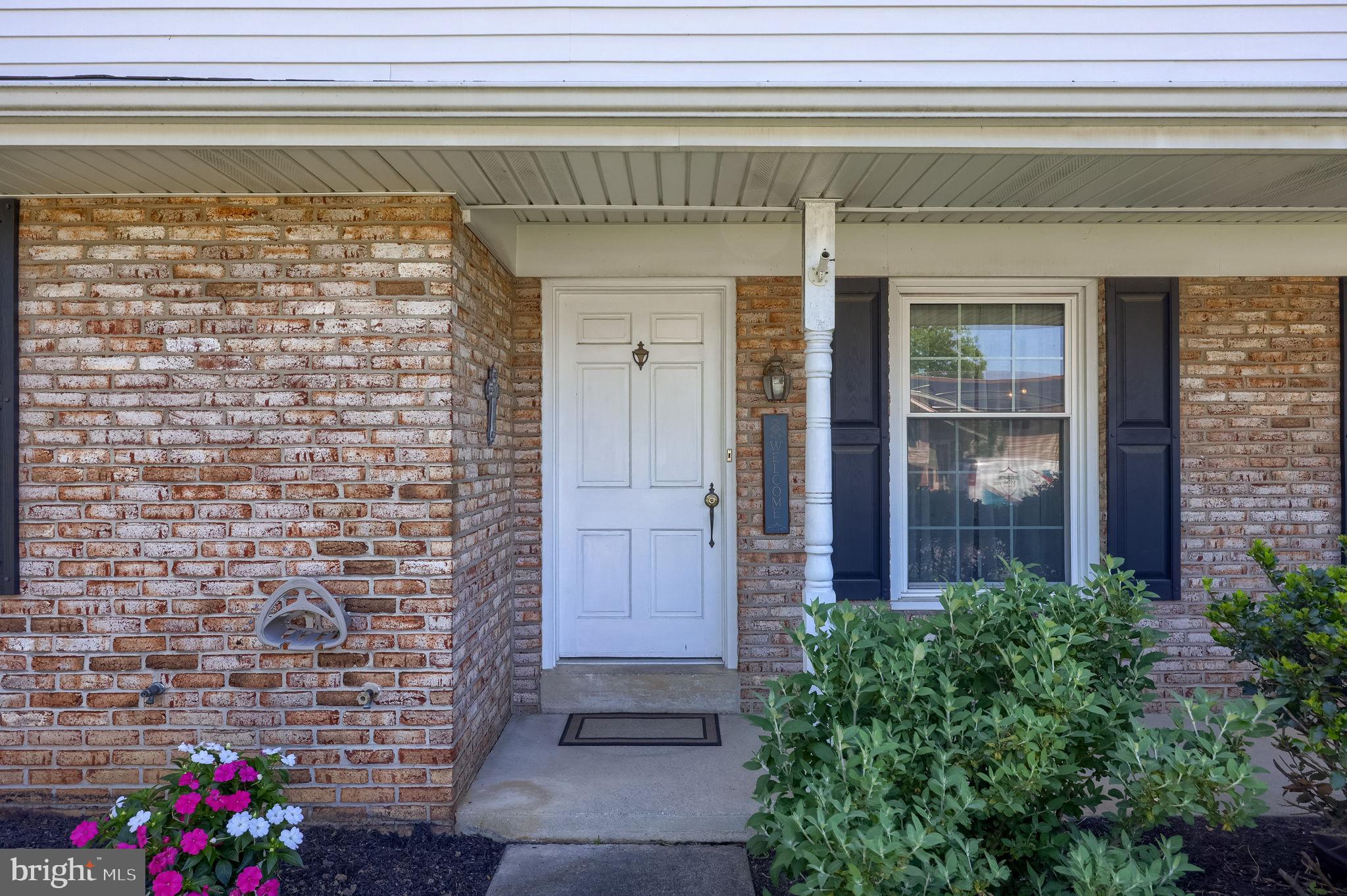 2129 KENTWOOD DRIVE