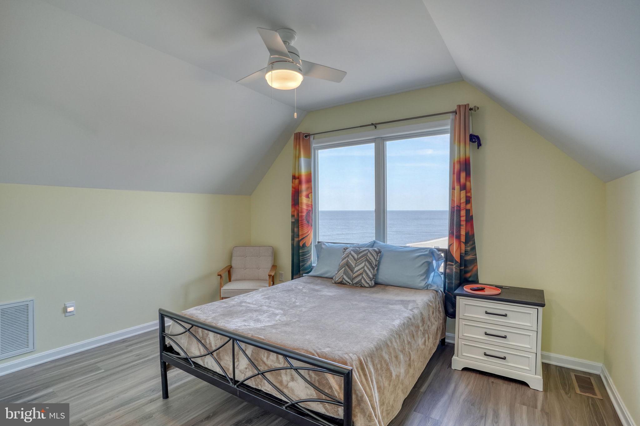 BIG STONE BEACH - Residential