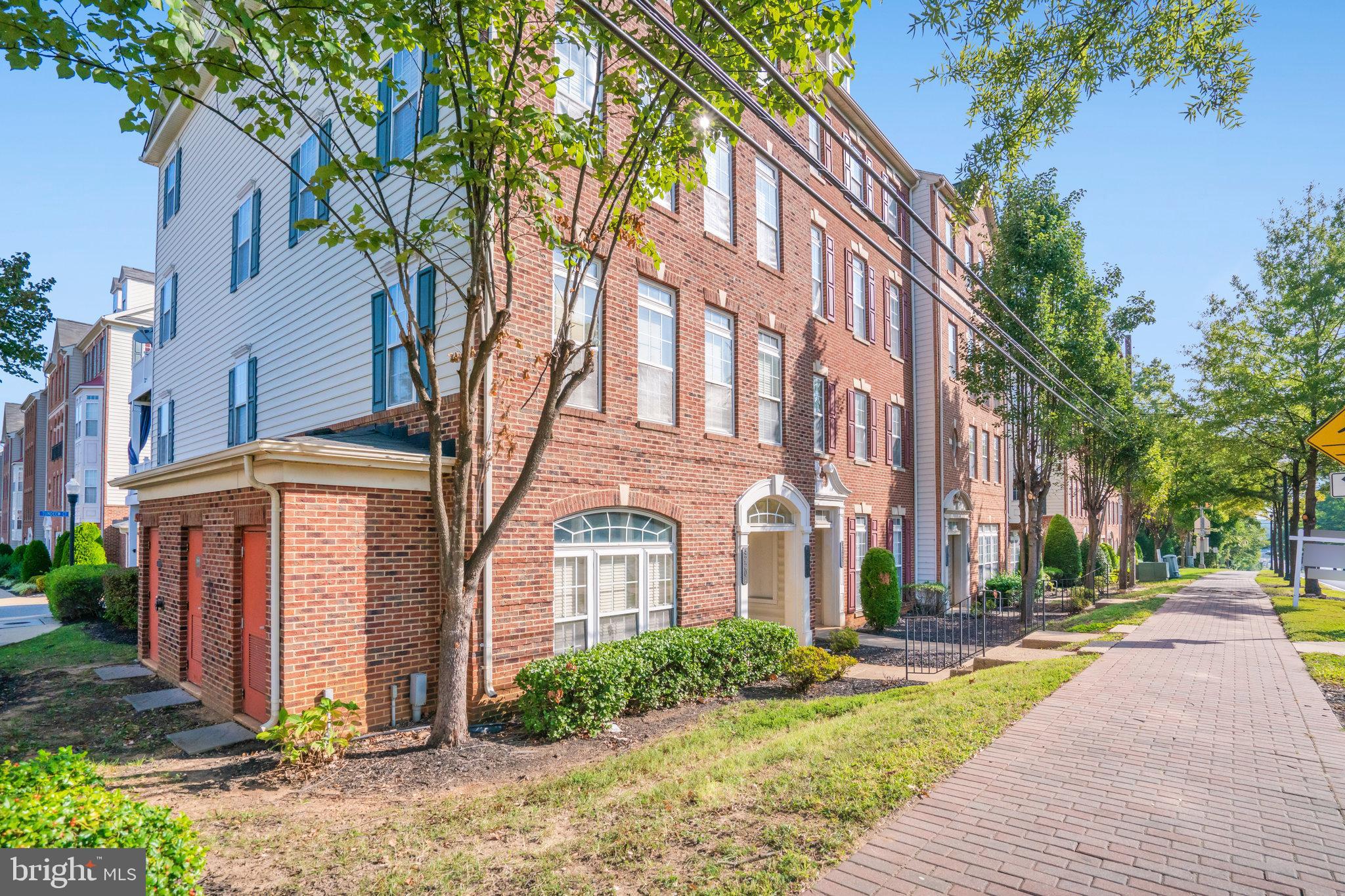 VILLAGES OF POTOMAC AT INDIAN HEAD - Residential Lease