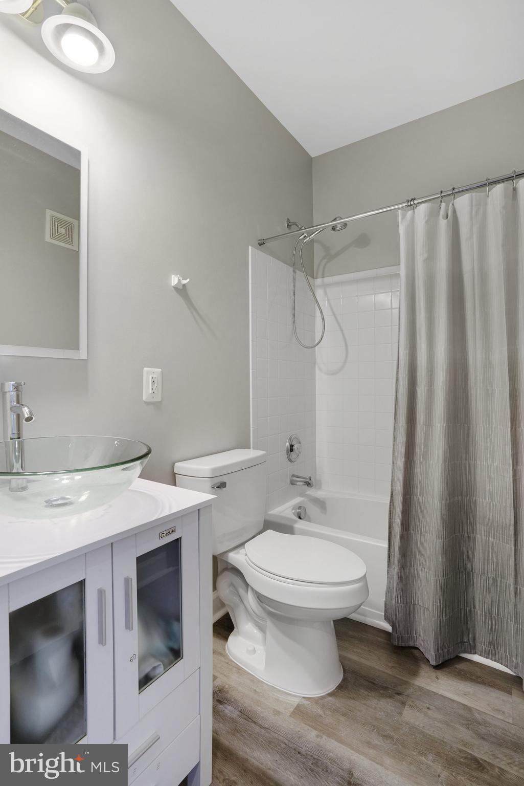 VILLAGES OF POTOMAC AT INDIAN HEAD - Residential Lease