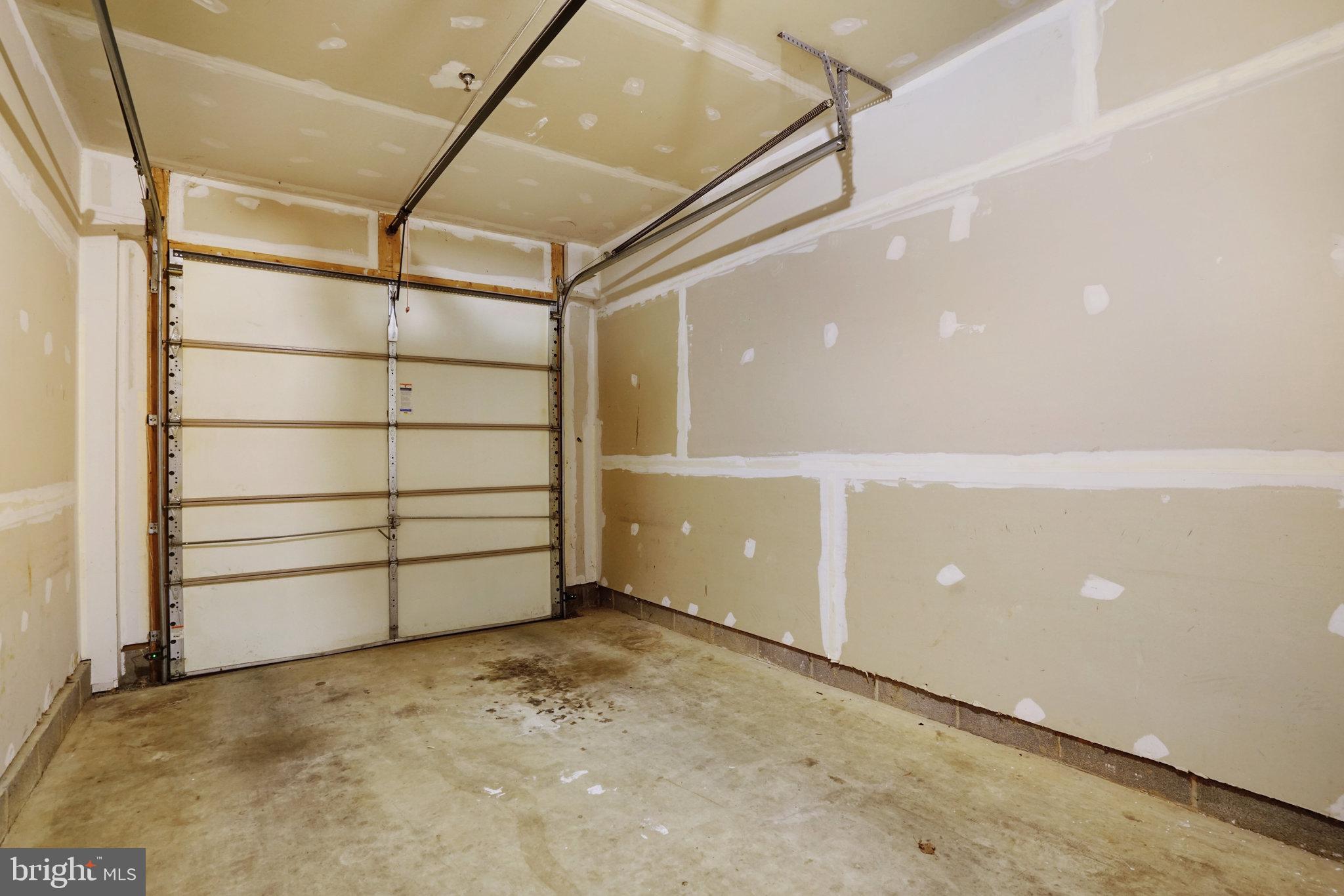 VILLAGES OF POTOMAC AT INDIAN HEAD - Residential Lease