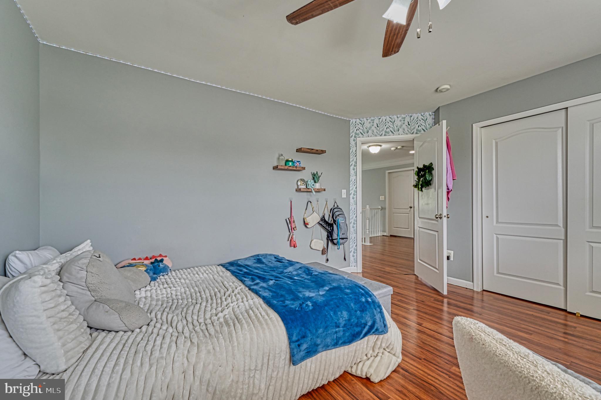 BELMONT - Residential