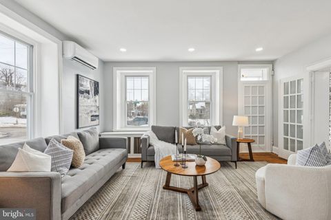 433 E GORGAS LANE PHILADELPHIA PA 19119