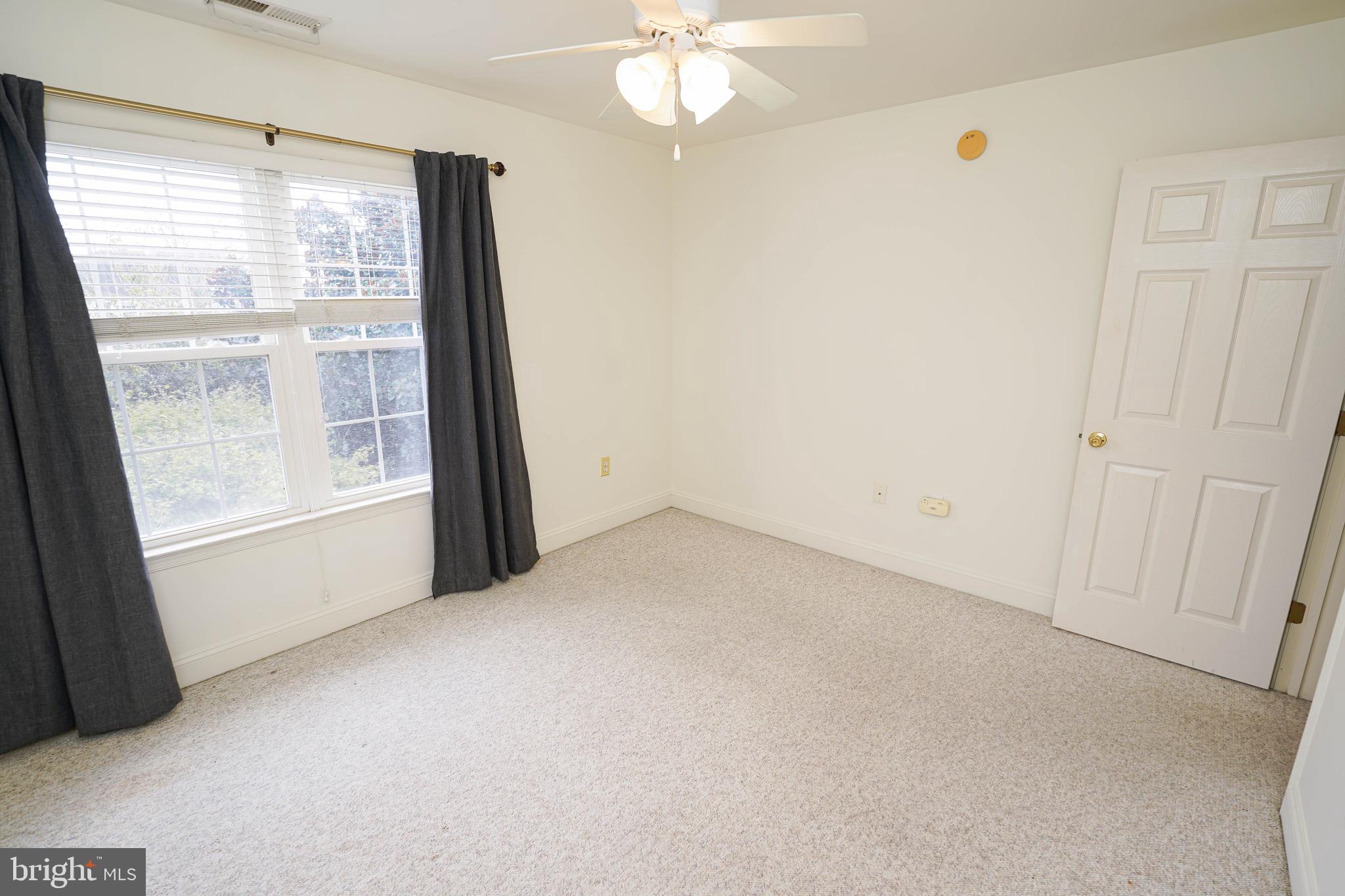 EAST FIELD - Residential