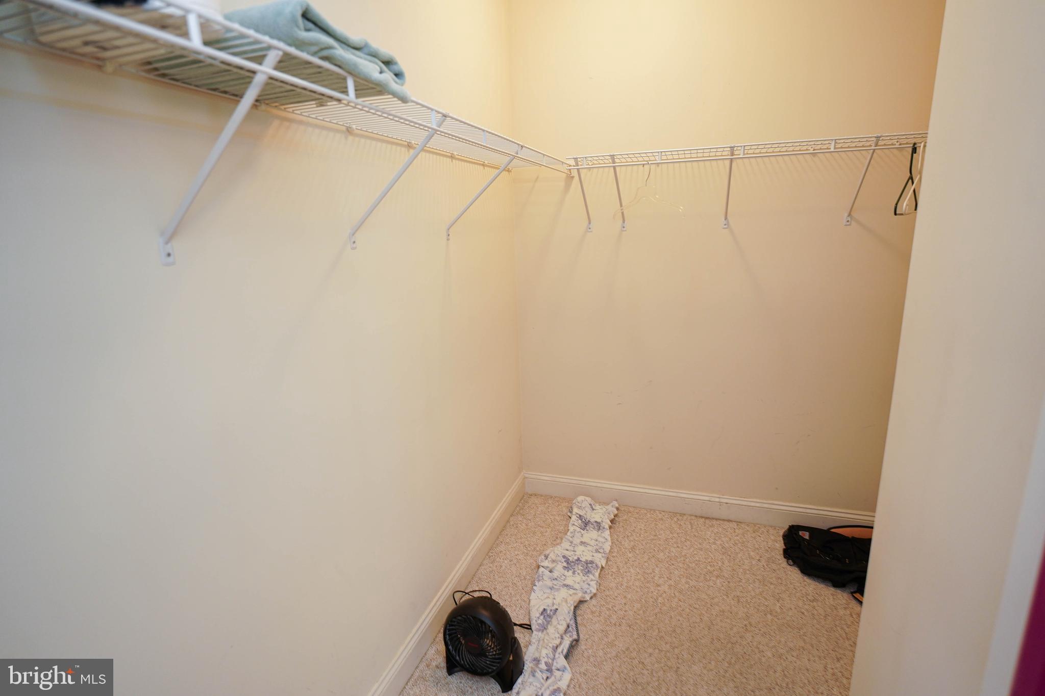 EAST FIELD - Residential