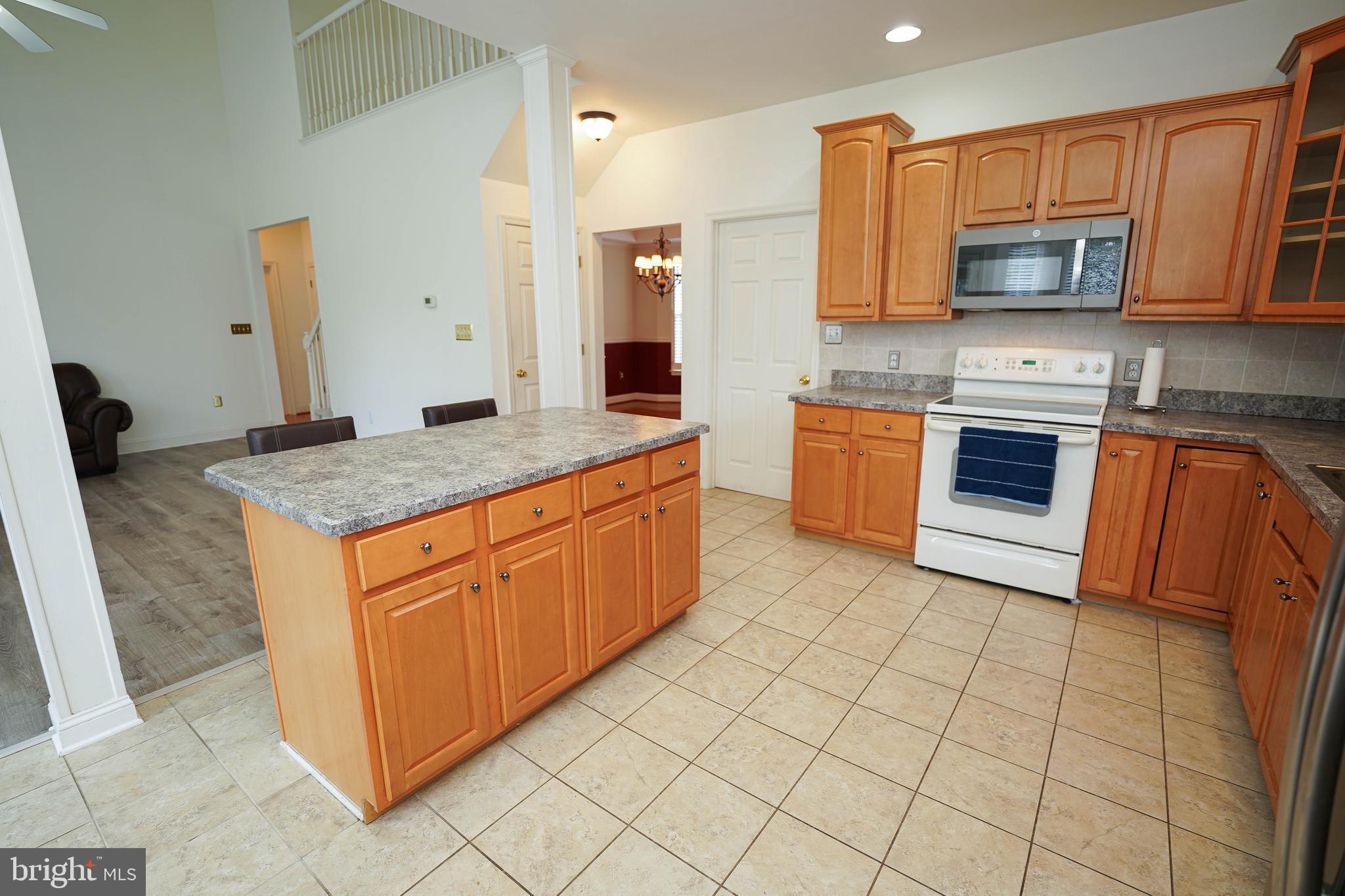 EAST FIELD - Residential