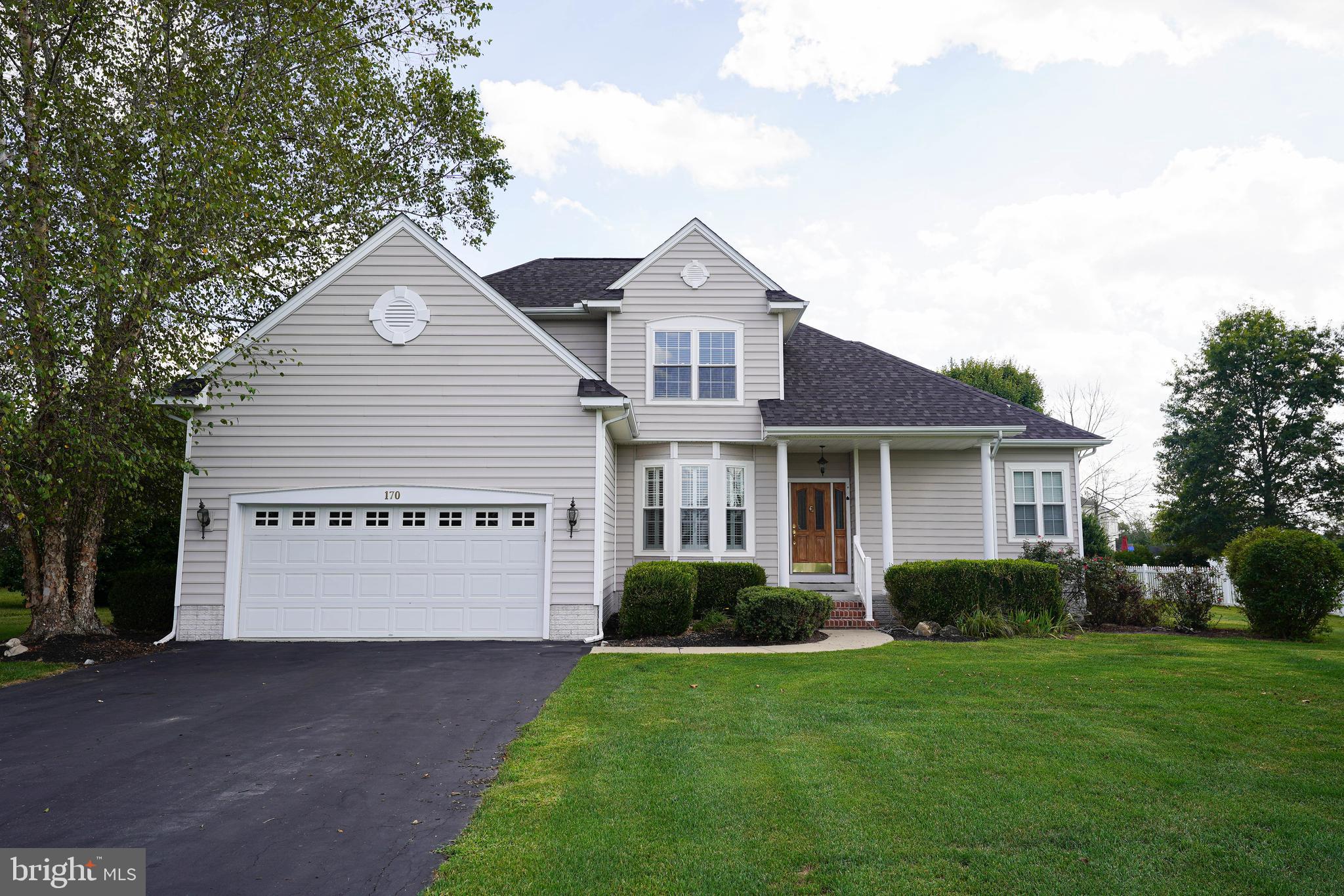 EAST FIELD - Residential