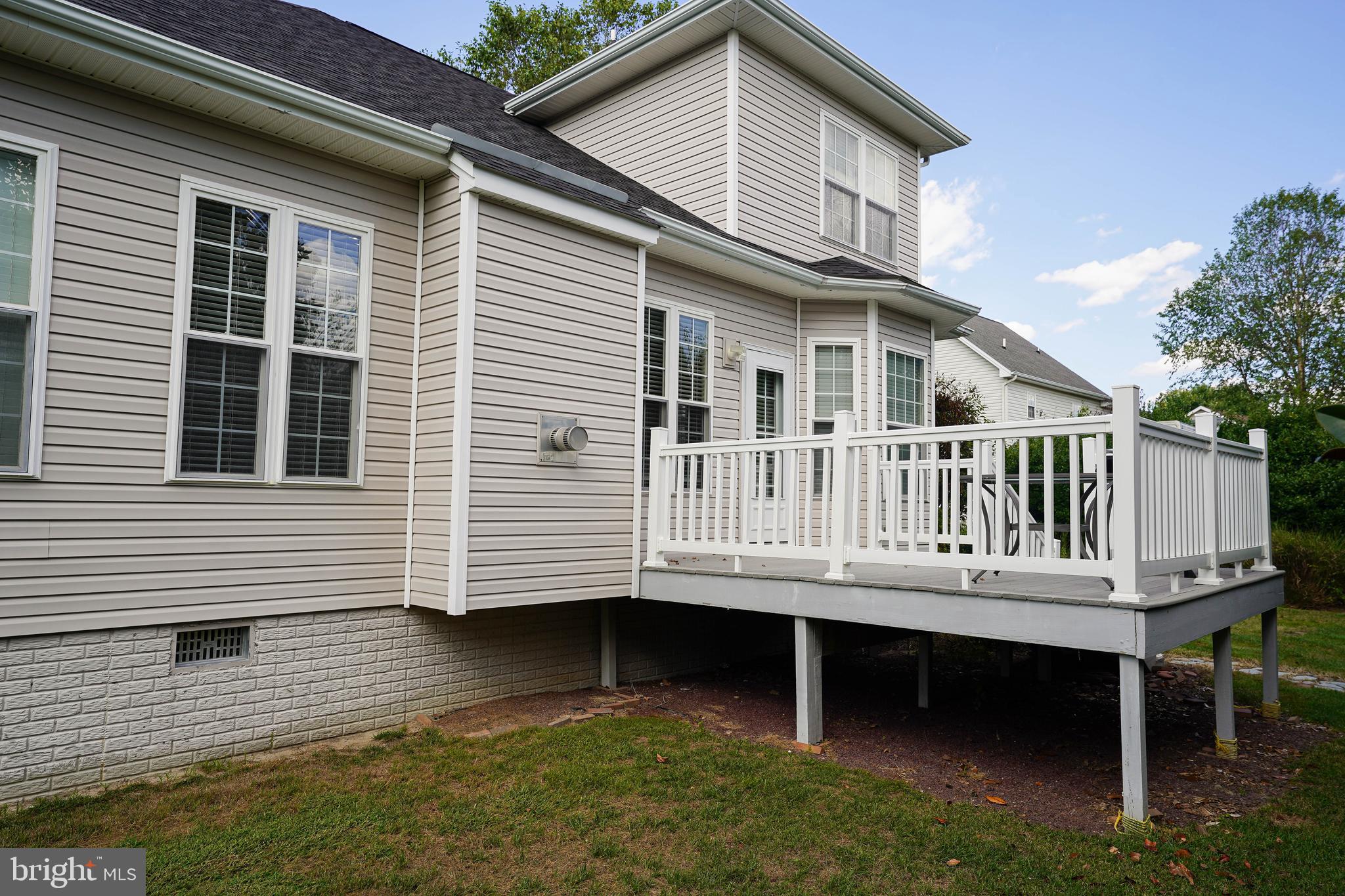 EAST FIELD - Residential