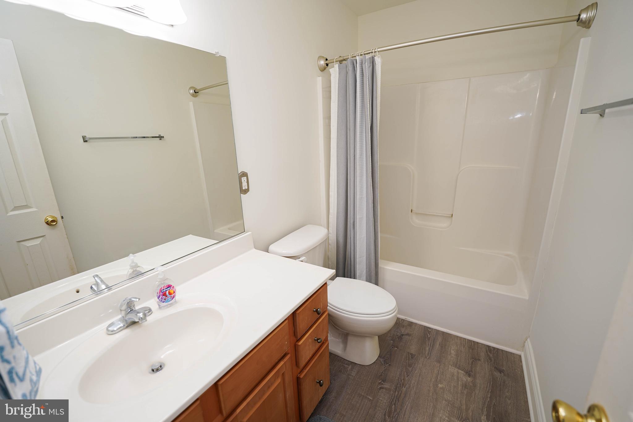 EAST FIELD - Residential