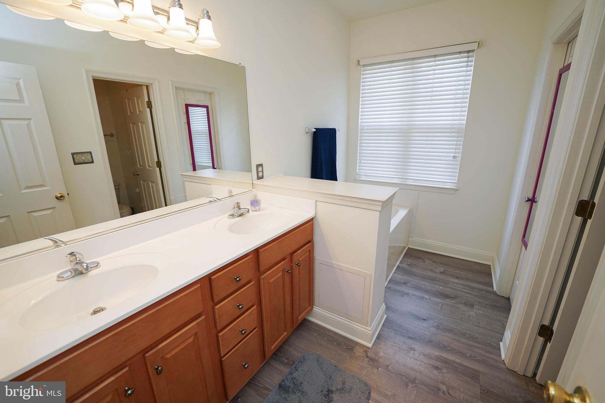 EAST FIELD - Residential