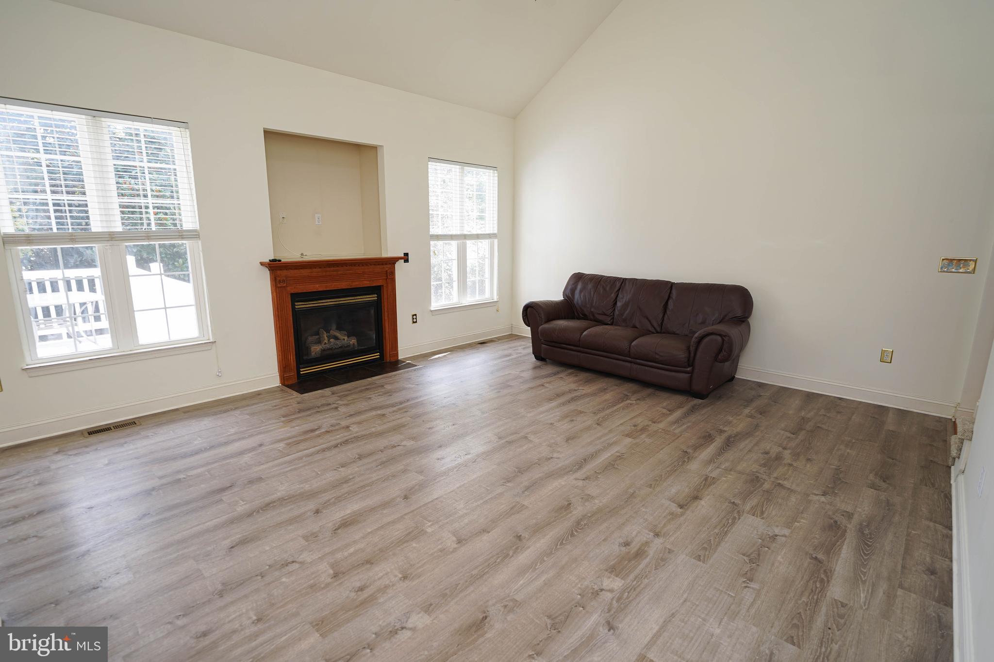 EAST FIELD - Residential