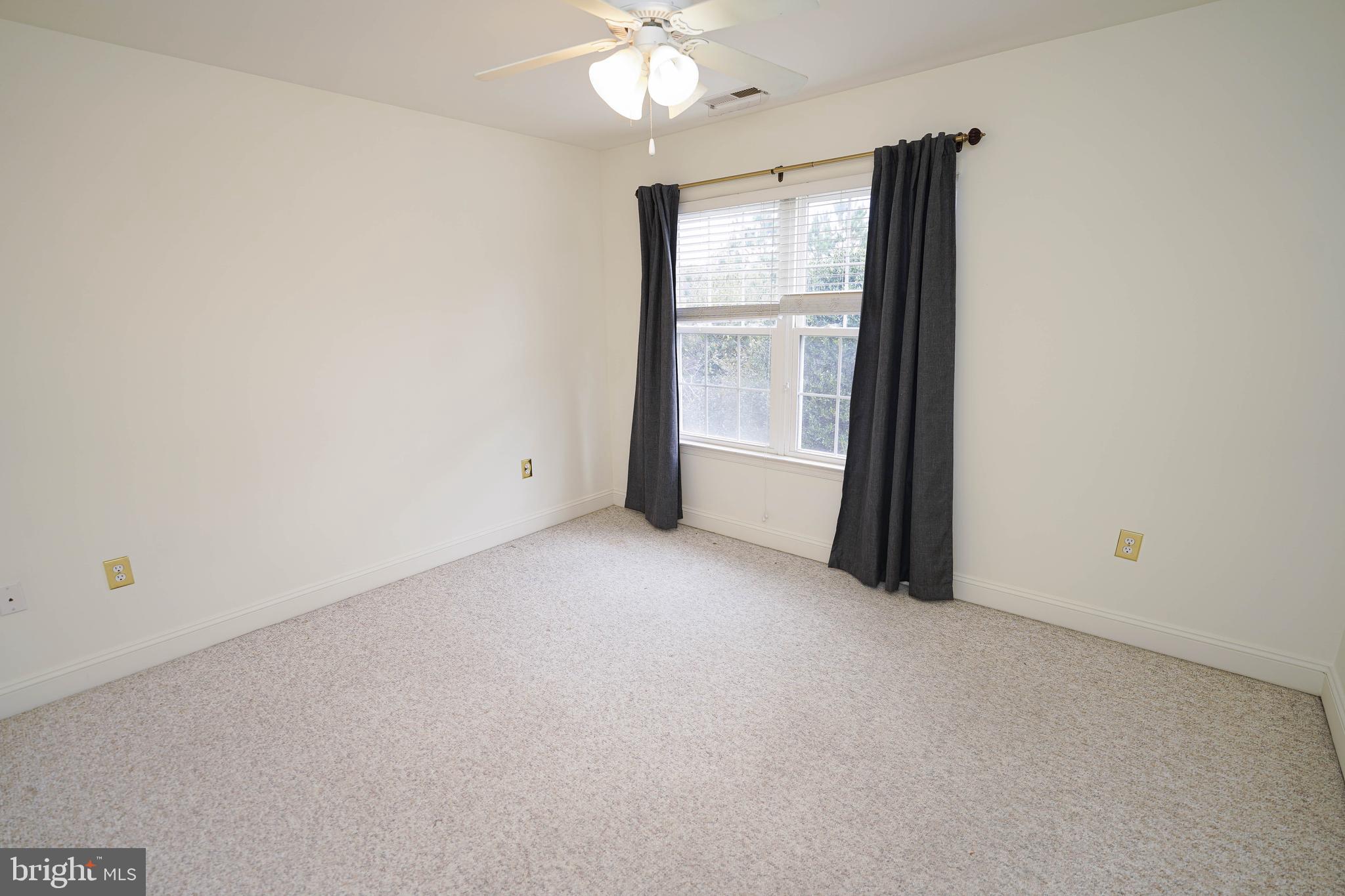 EAST FIELD - Residential