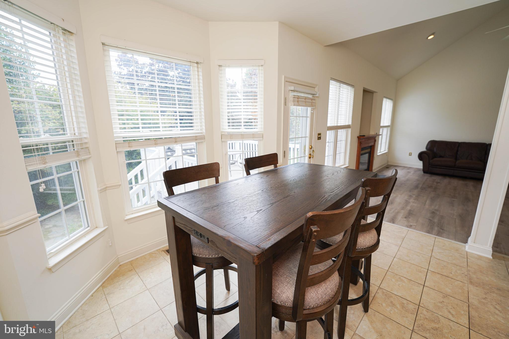 EAST FIELD - Residential