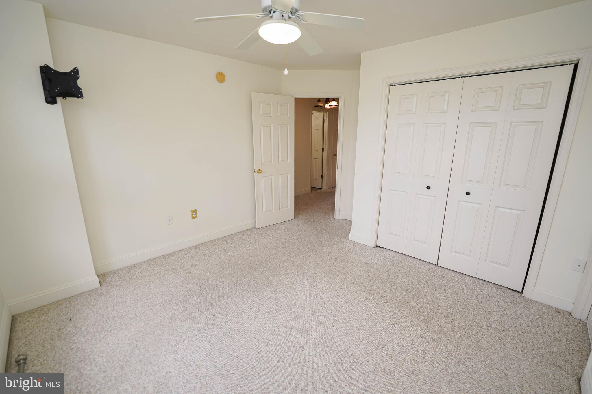 EAST FIELD - Residential