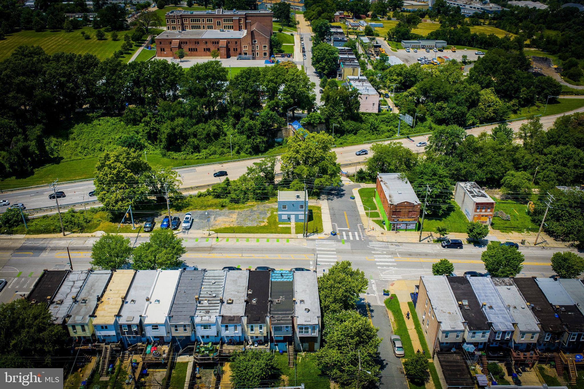 ALBEMARLE SQUARE - Residential