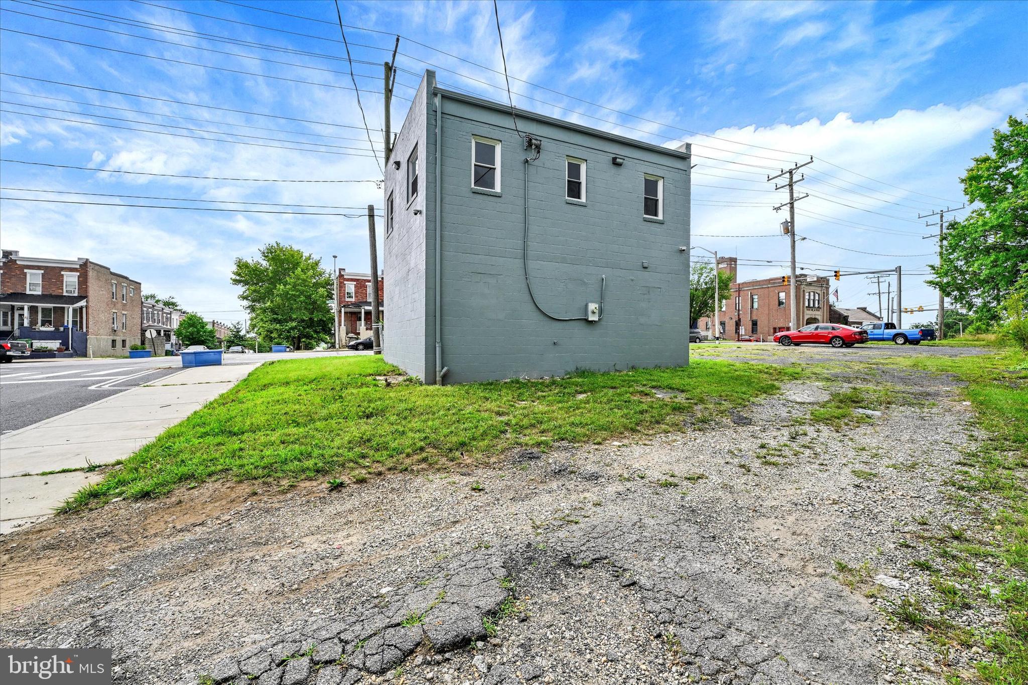 ALBEMARLE SQUARE - Residential