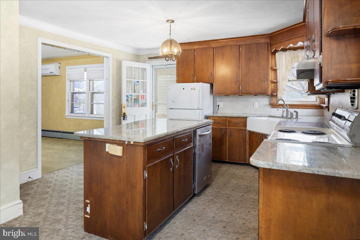 DOYLESTOWN COMMONS - Residential