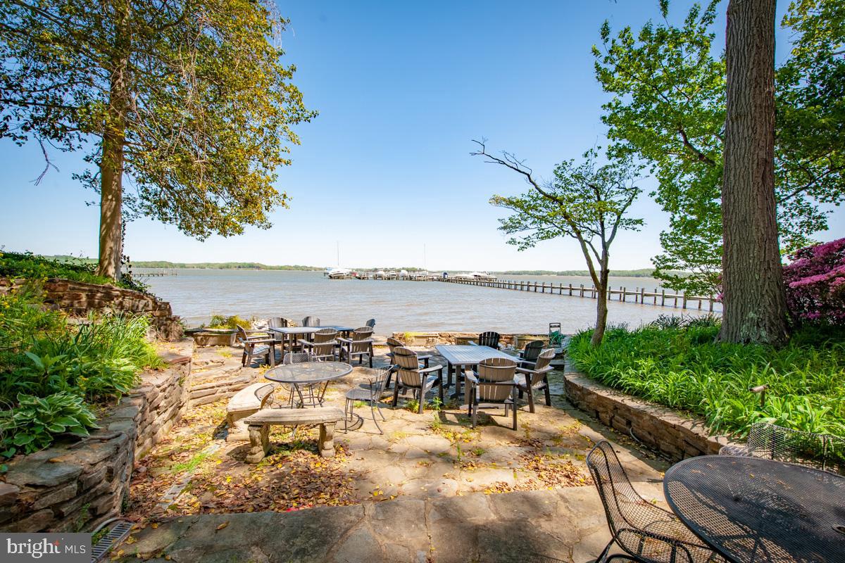 STONINGTON - Residential