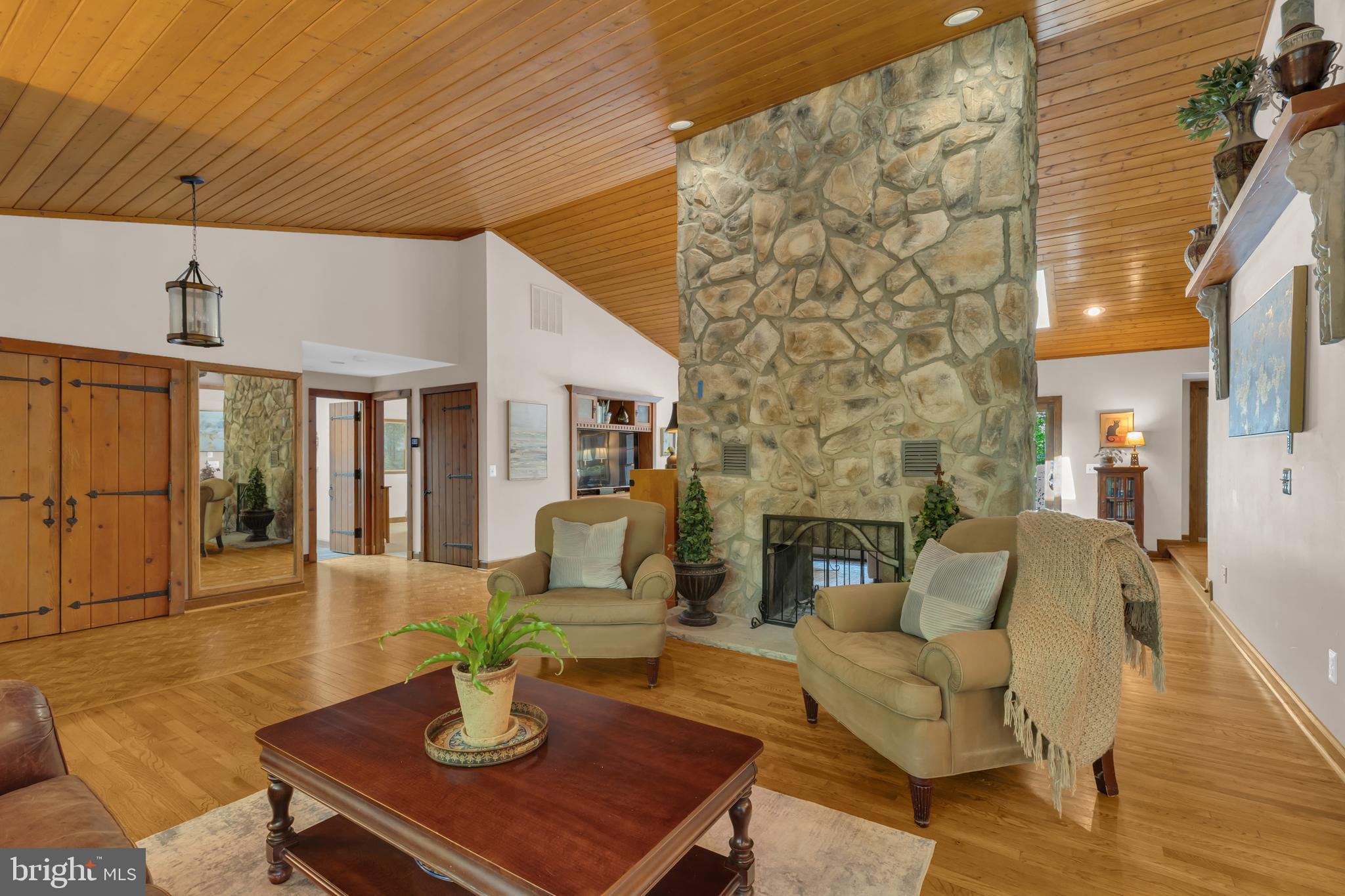 DOMINION VALLEY HUNT - Residential