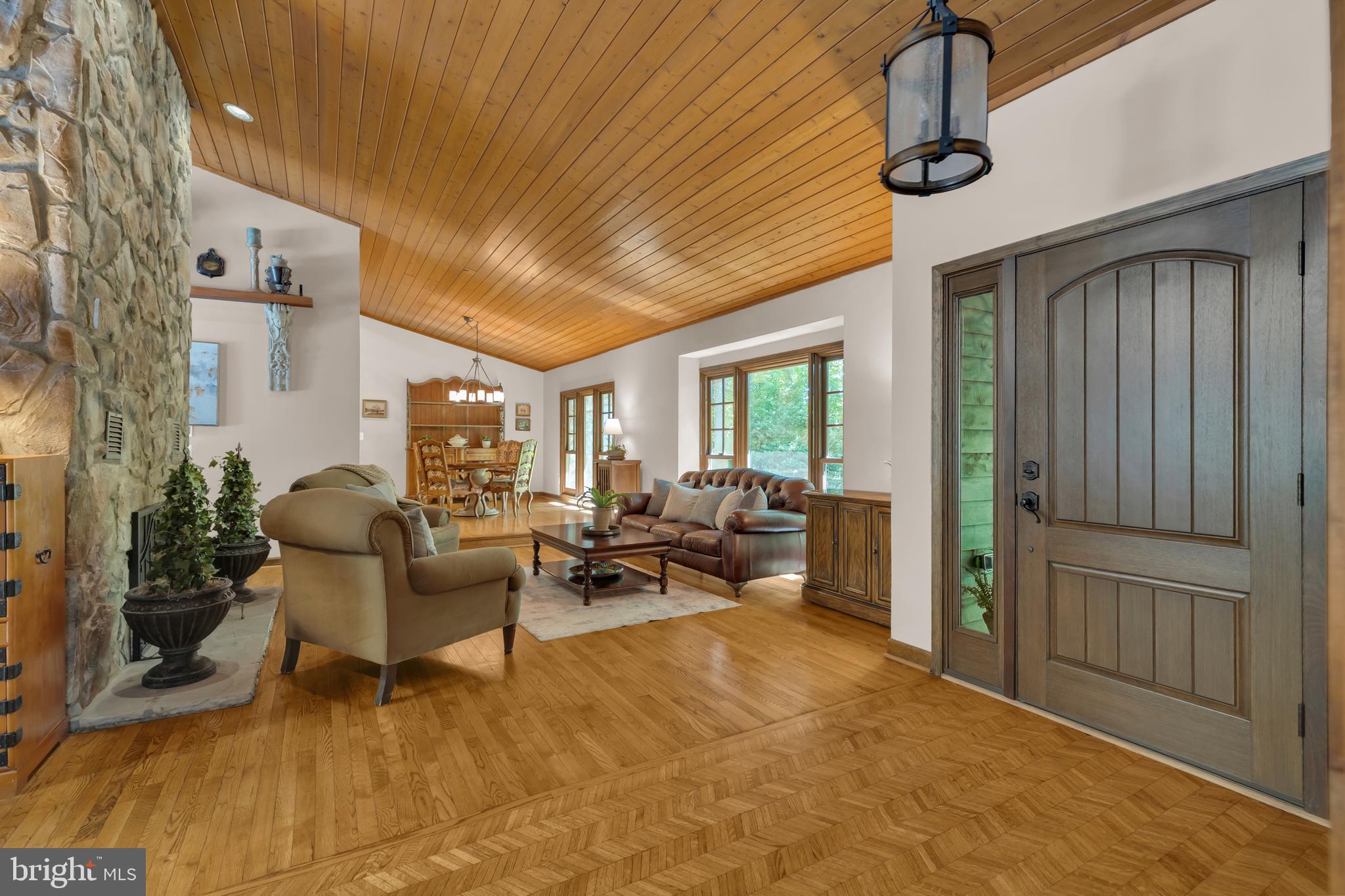 DOMINION VALLEY HUNT - Residential