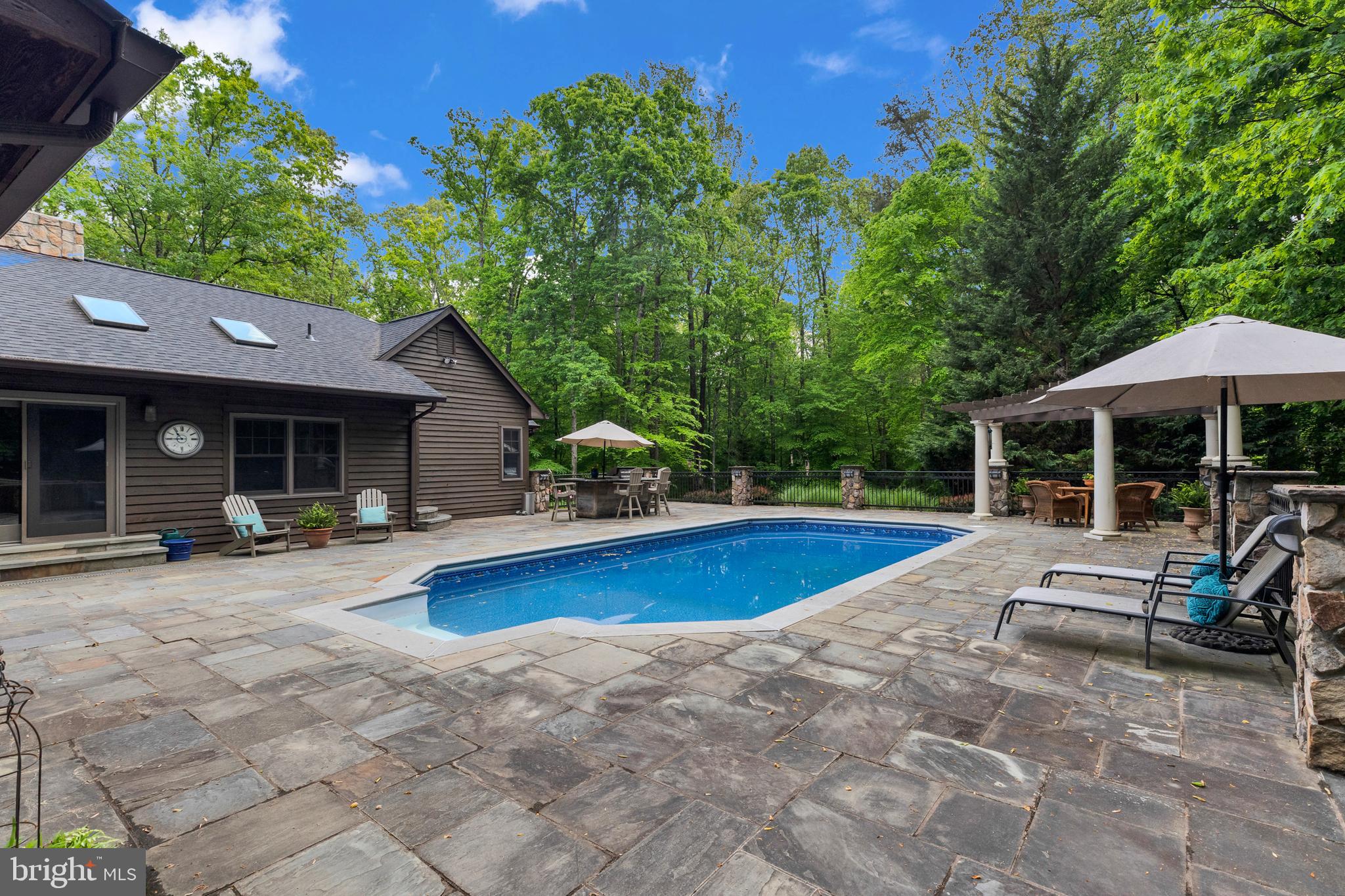 DOMINION VALLEY HUNT - Residential