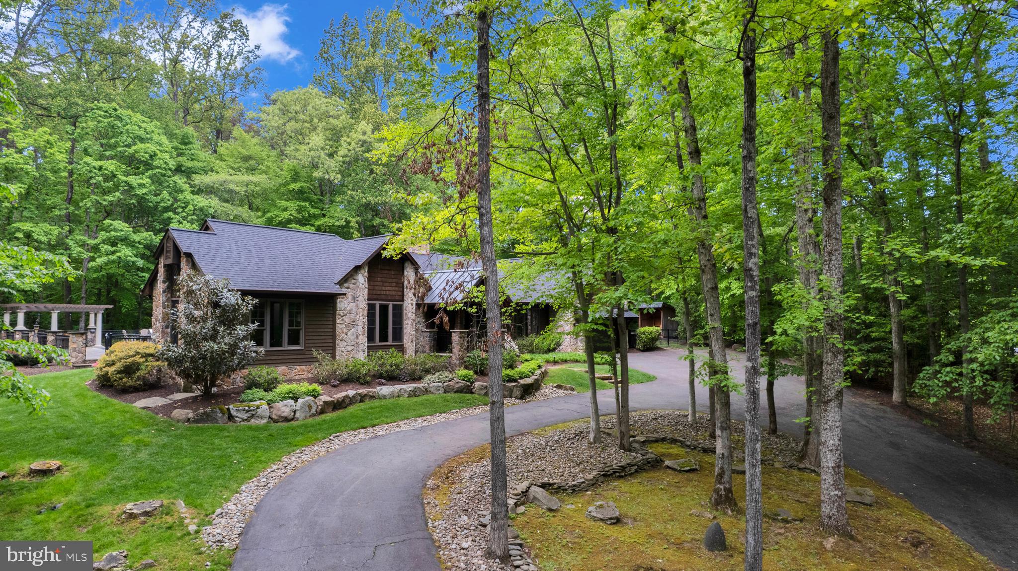 DOMINION VALLEY HUNT - Residential