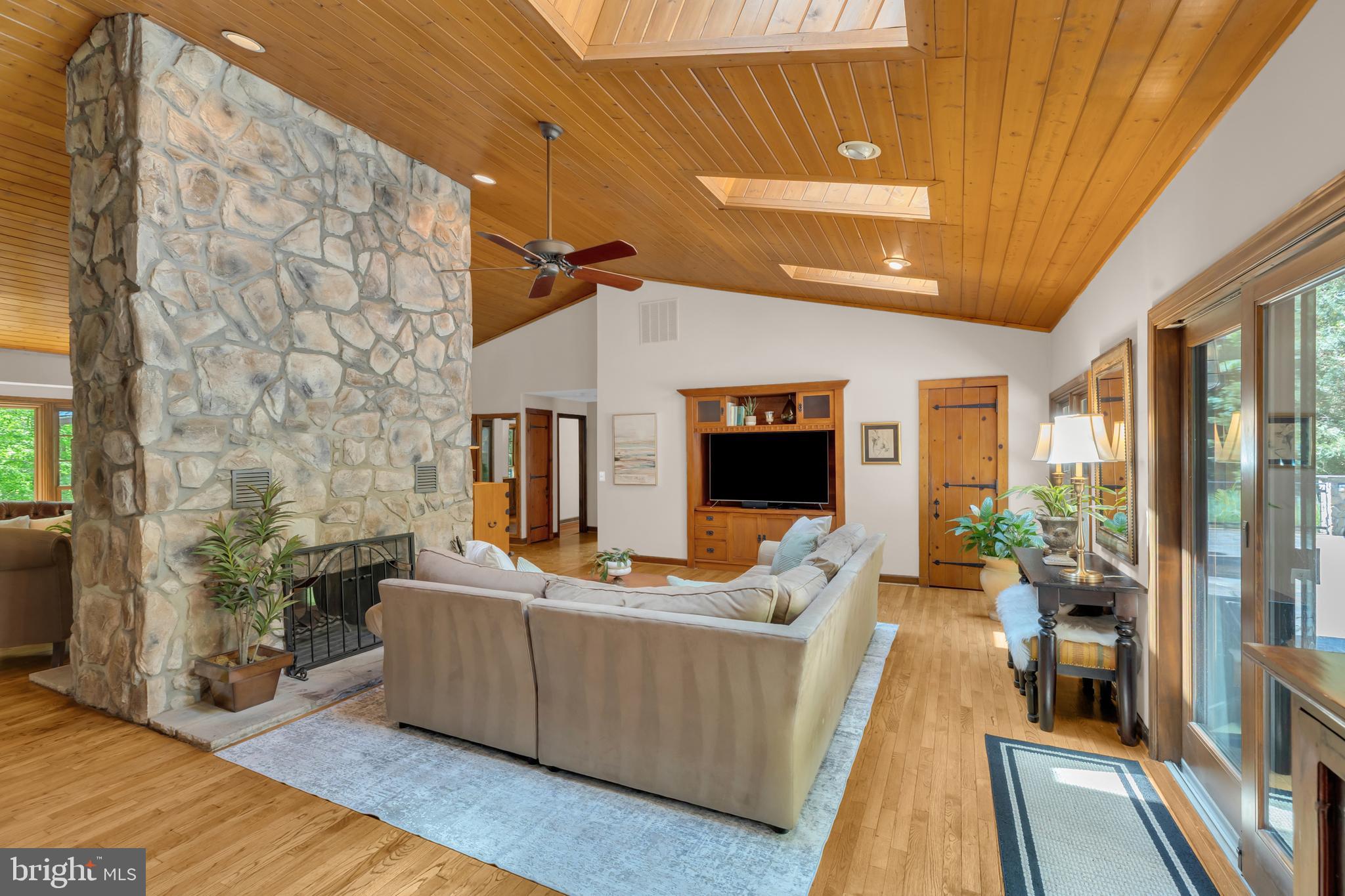 DOMINION VALLEY HUNT - Residential