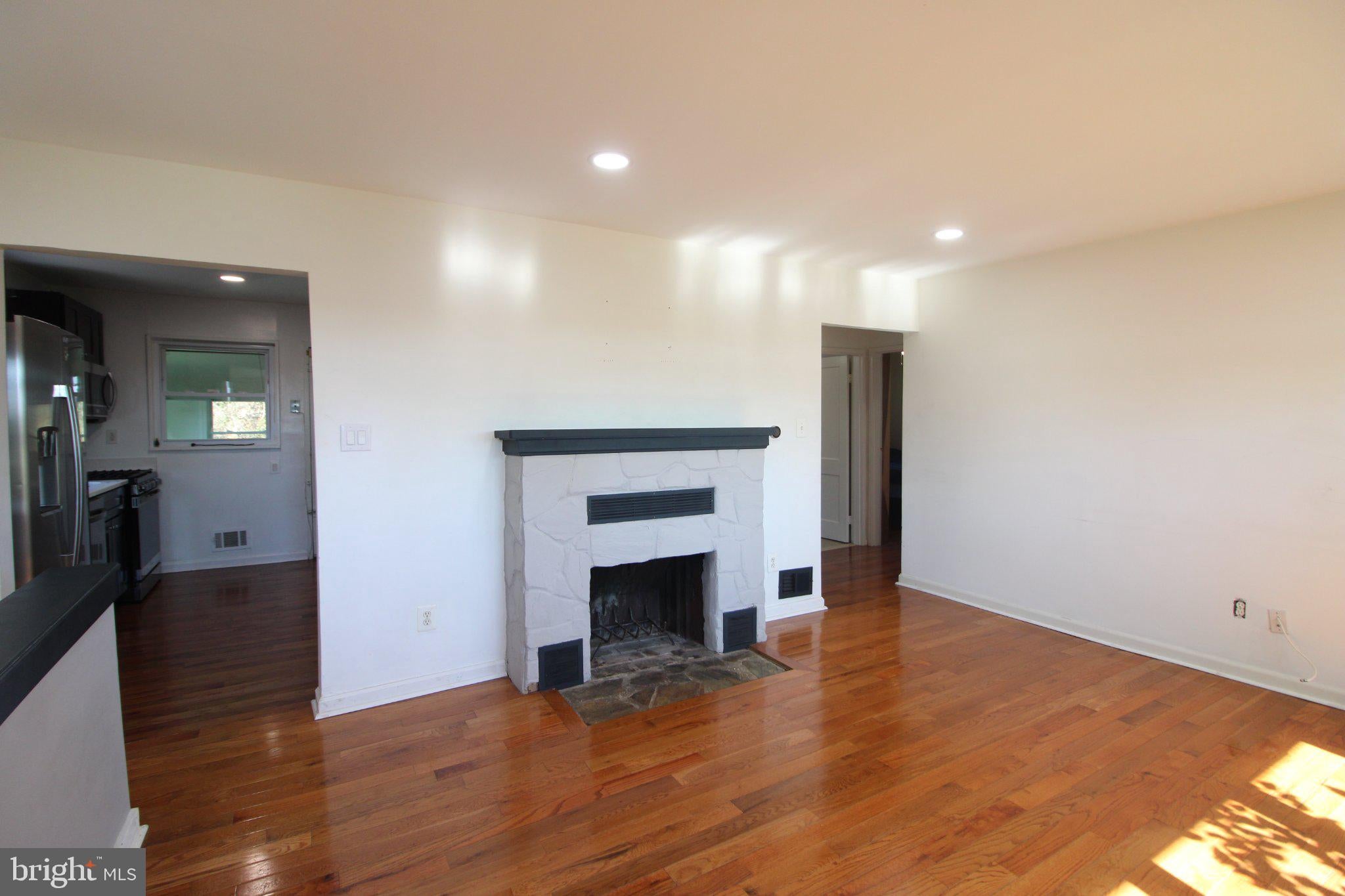 4009 TANEY AVENUE