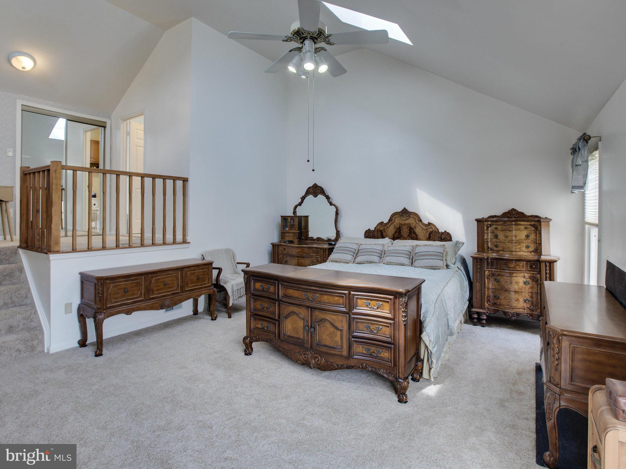 PINECREST - Residential