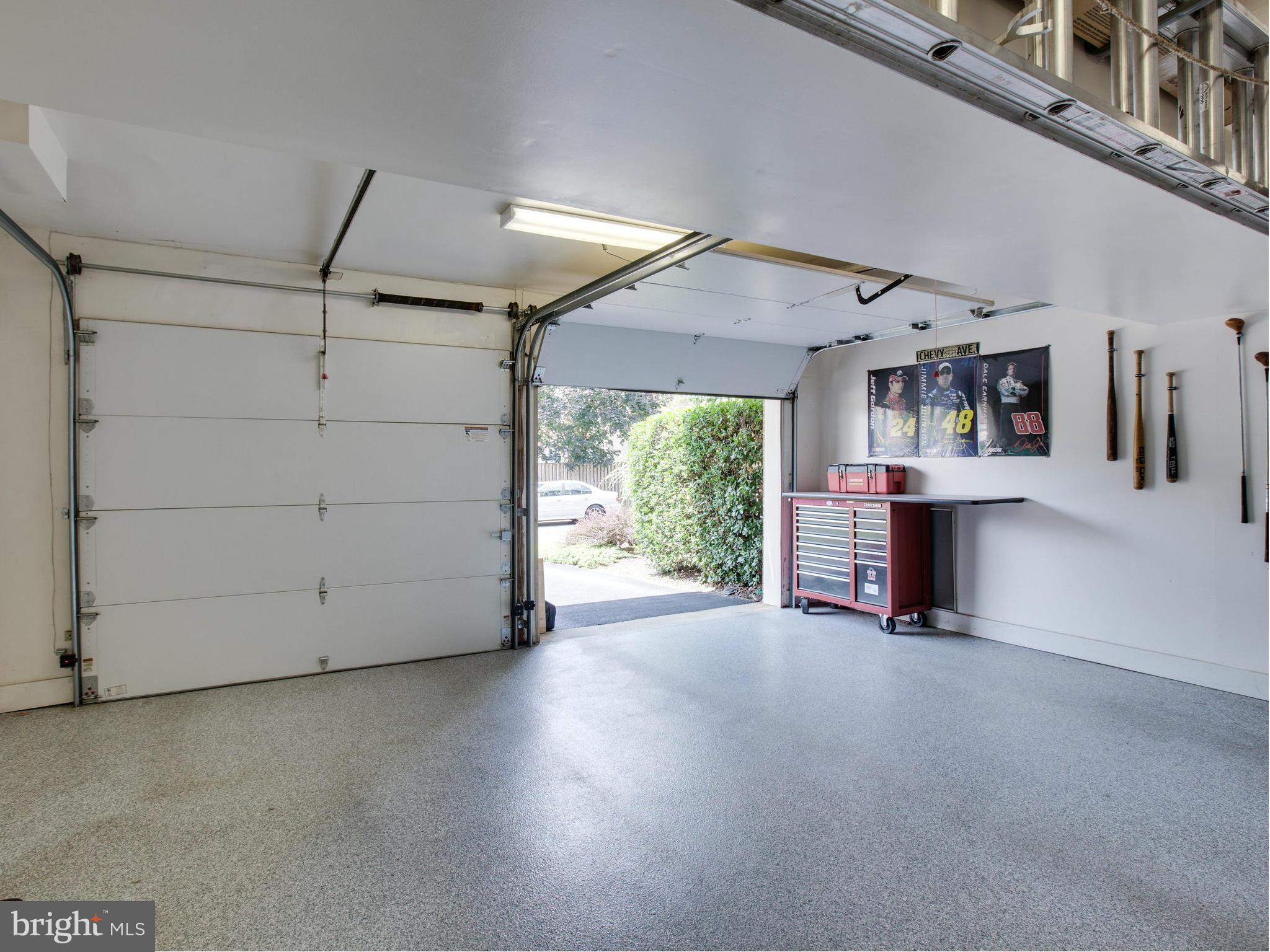 PINECREST - Residential