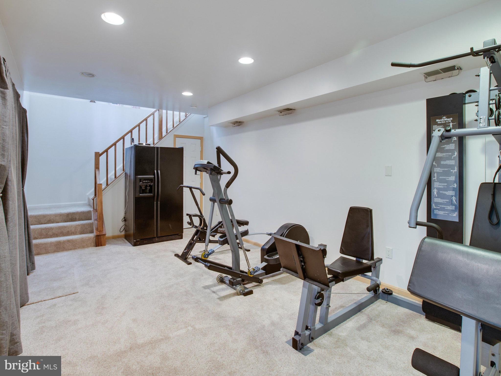 PINECREST - Residential