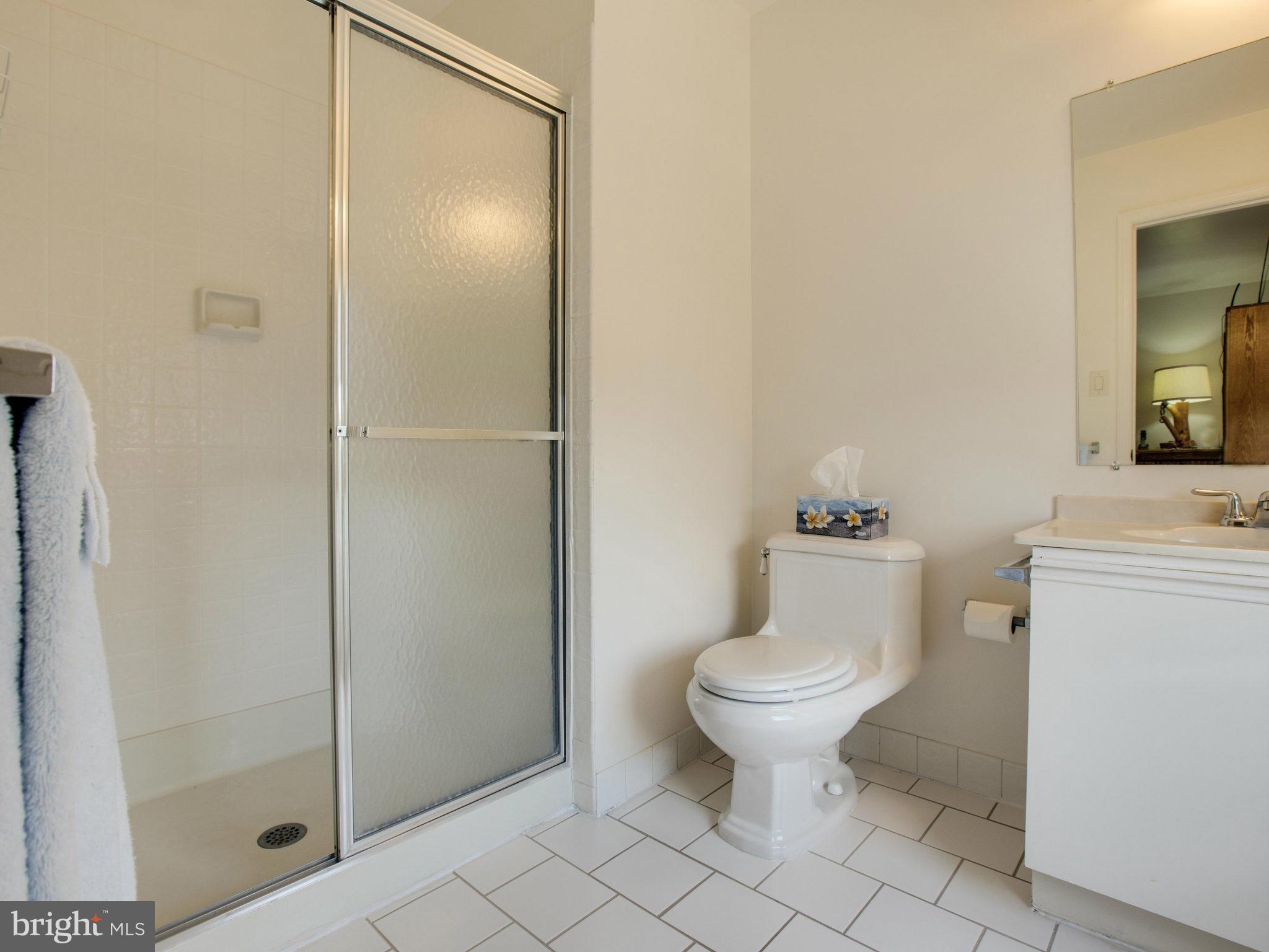 PINECREST - Residential