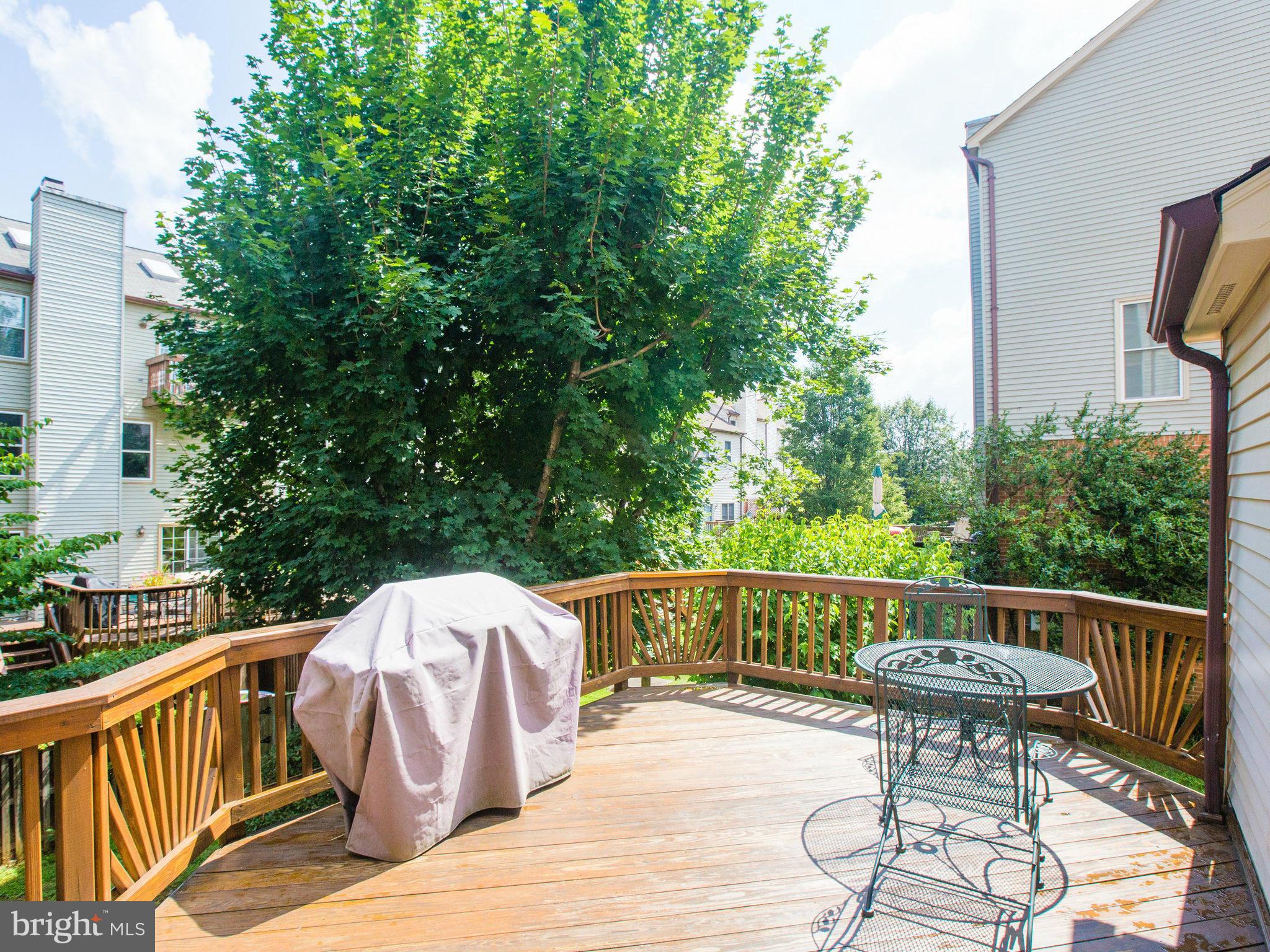 PINECREST - Residential