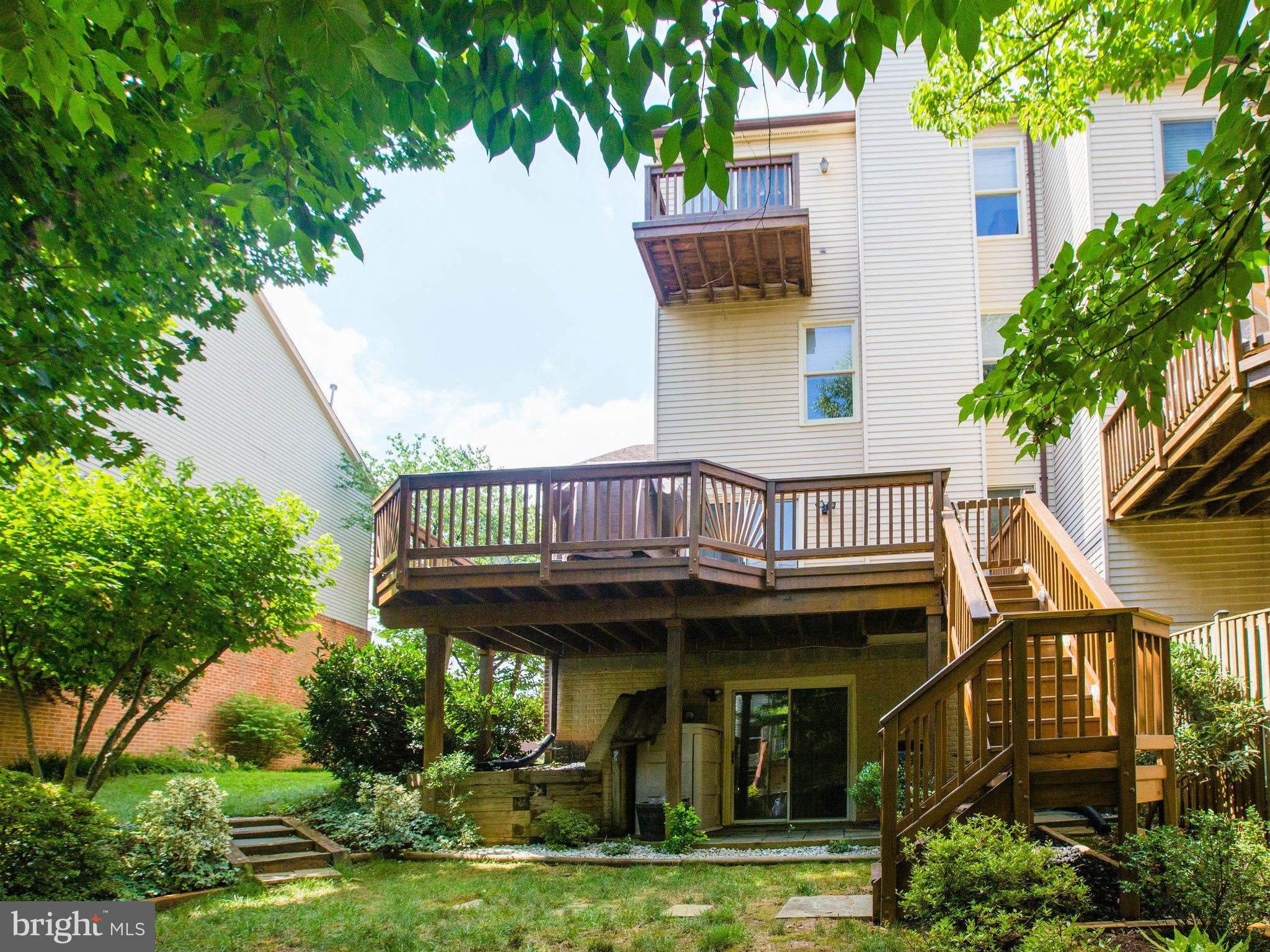 PINECREST - Residential