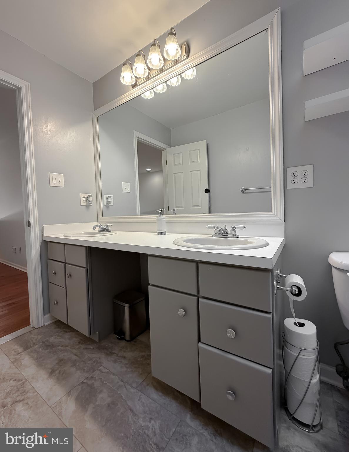 SWAN POINT - Residential