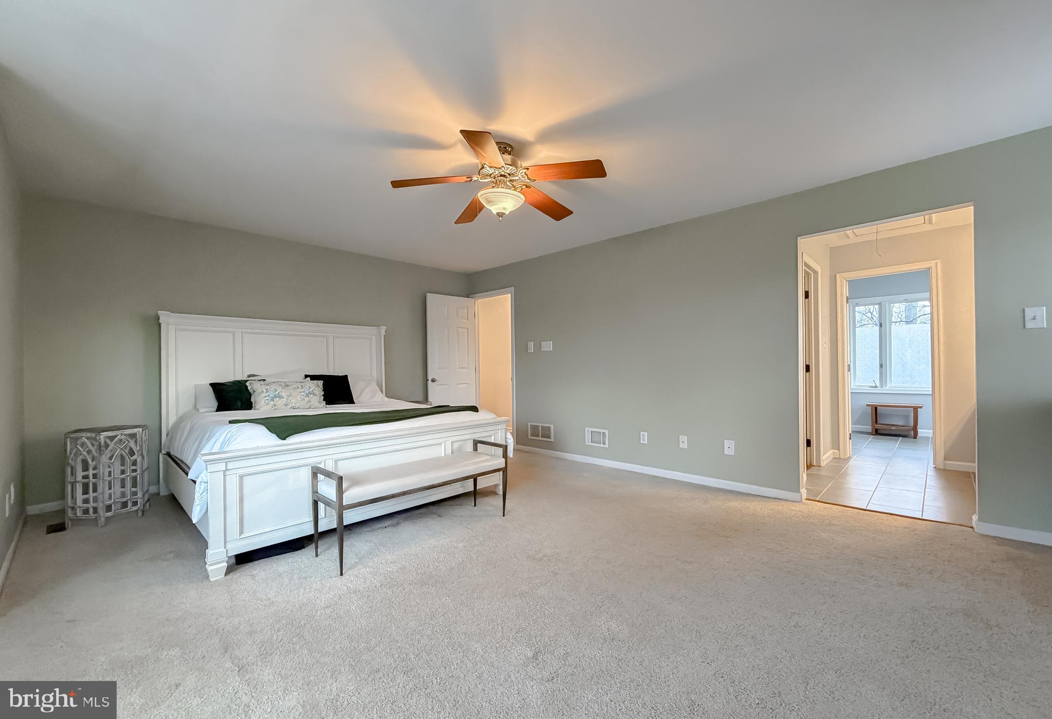 SWAN POINT - Residential