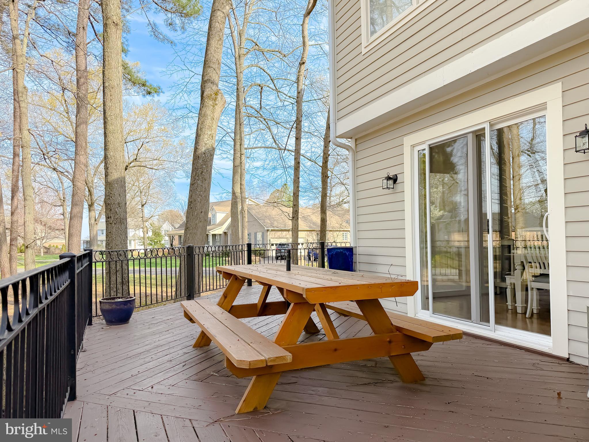 SWAN POINT - Residential