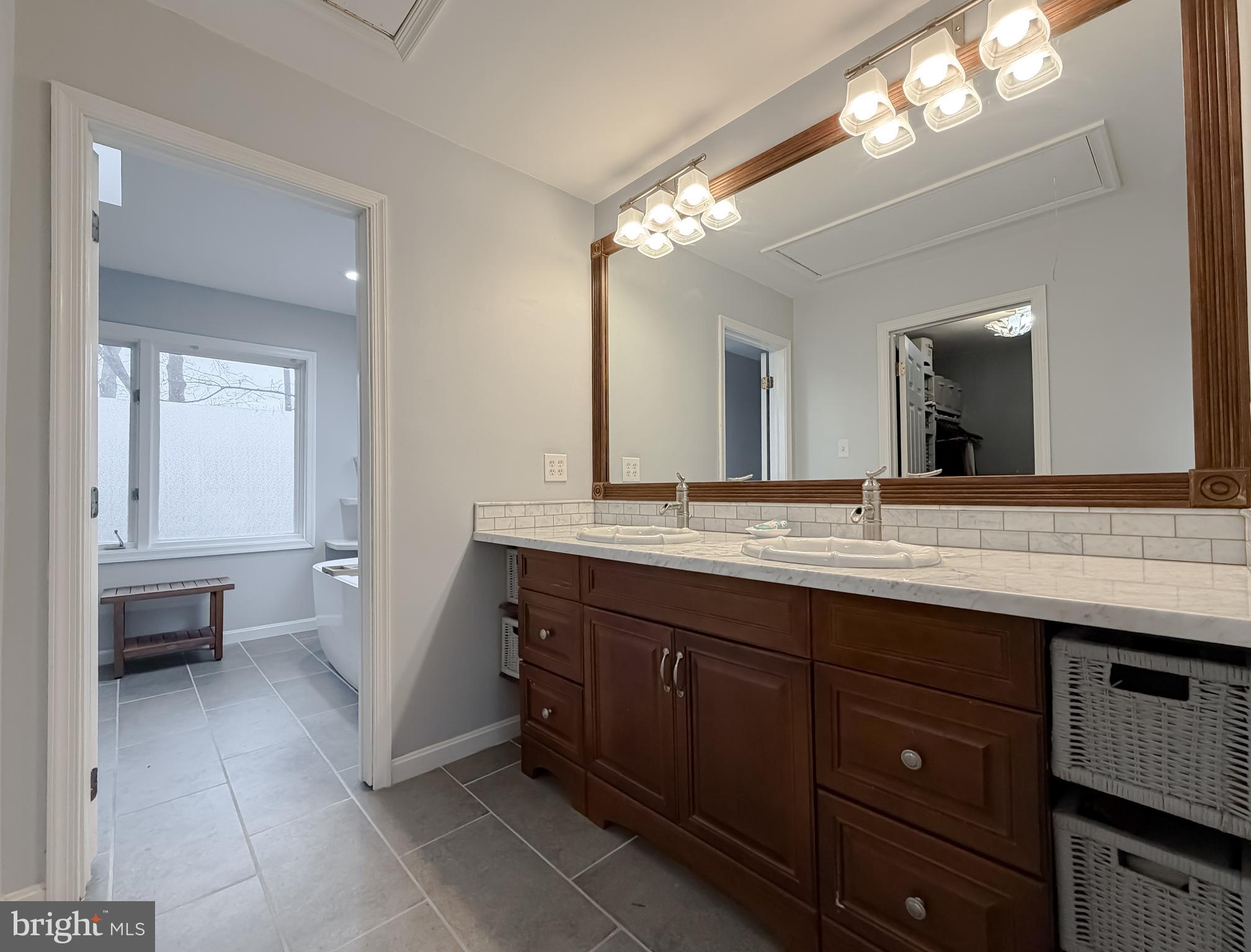 SWAN POINT - Residential