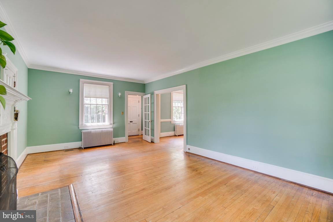 DOWNTOWN FREDERICKSBURG - Residential