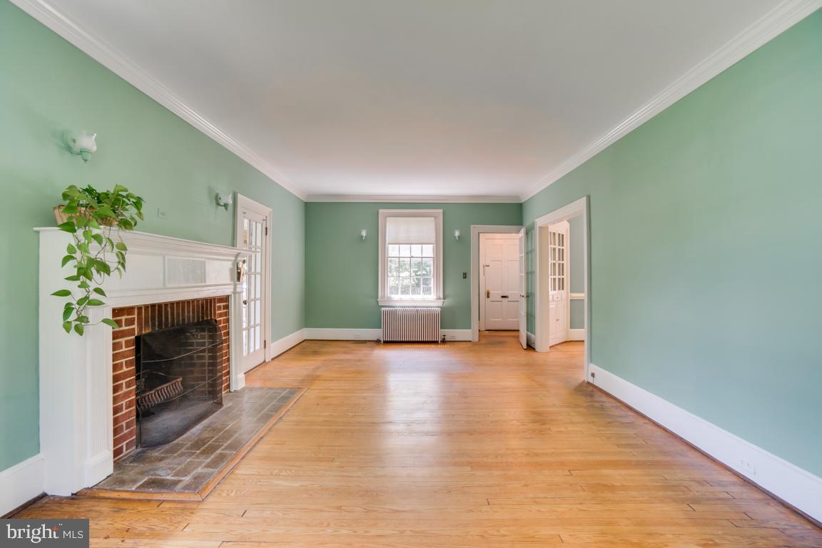 DOWNTOWN FREDERICKSBURG - Residential