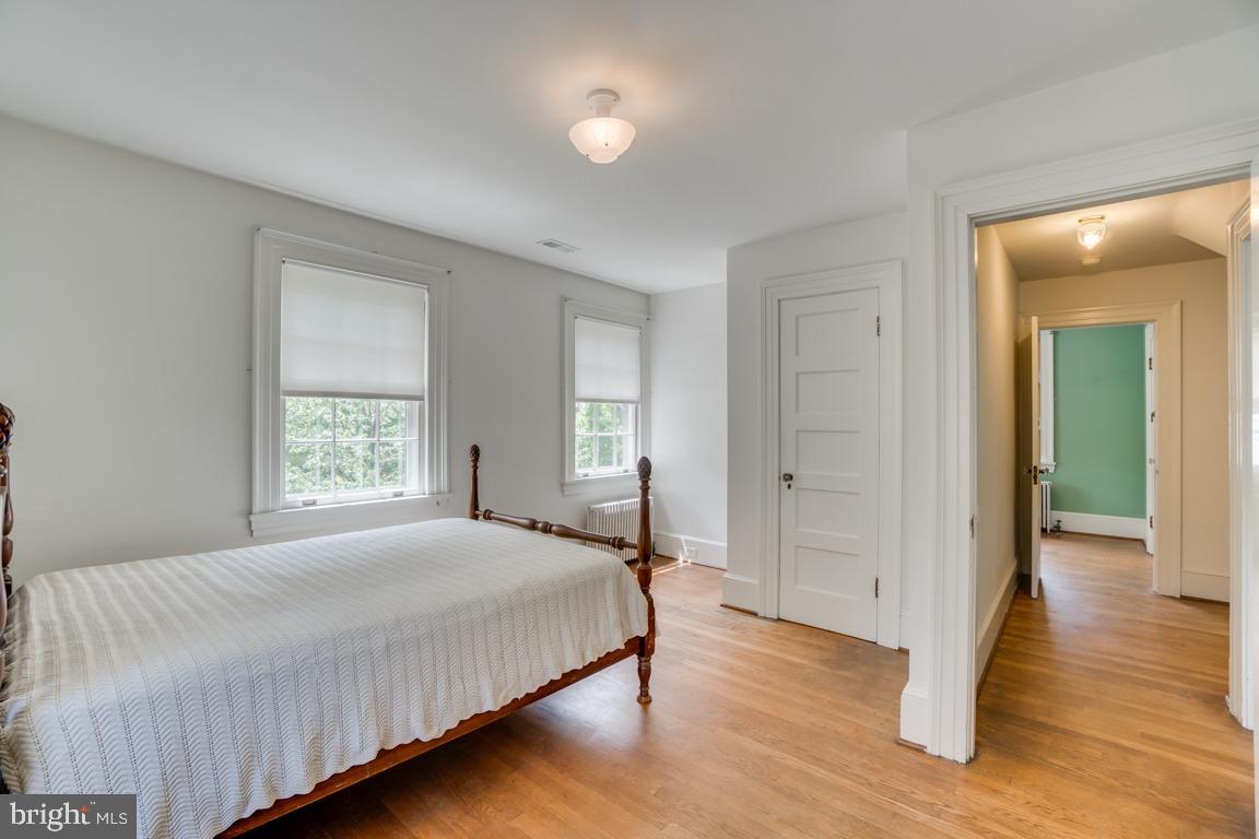 DOWNTOWN FREDERICKSBURG - Residential