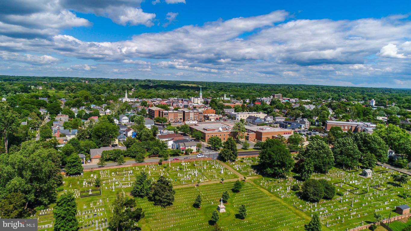 DOWNTOWN FREDERICKSBURG - Residential