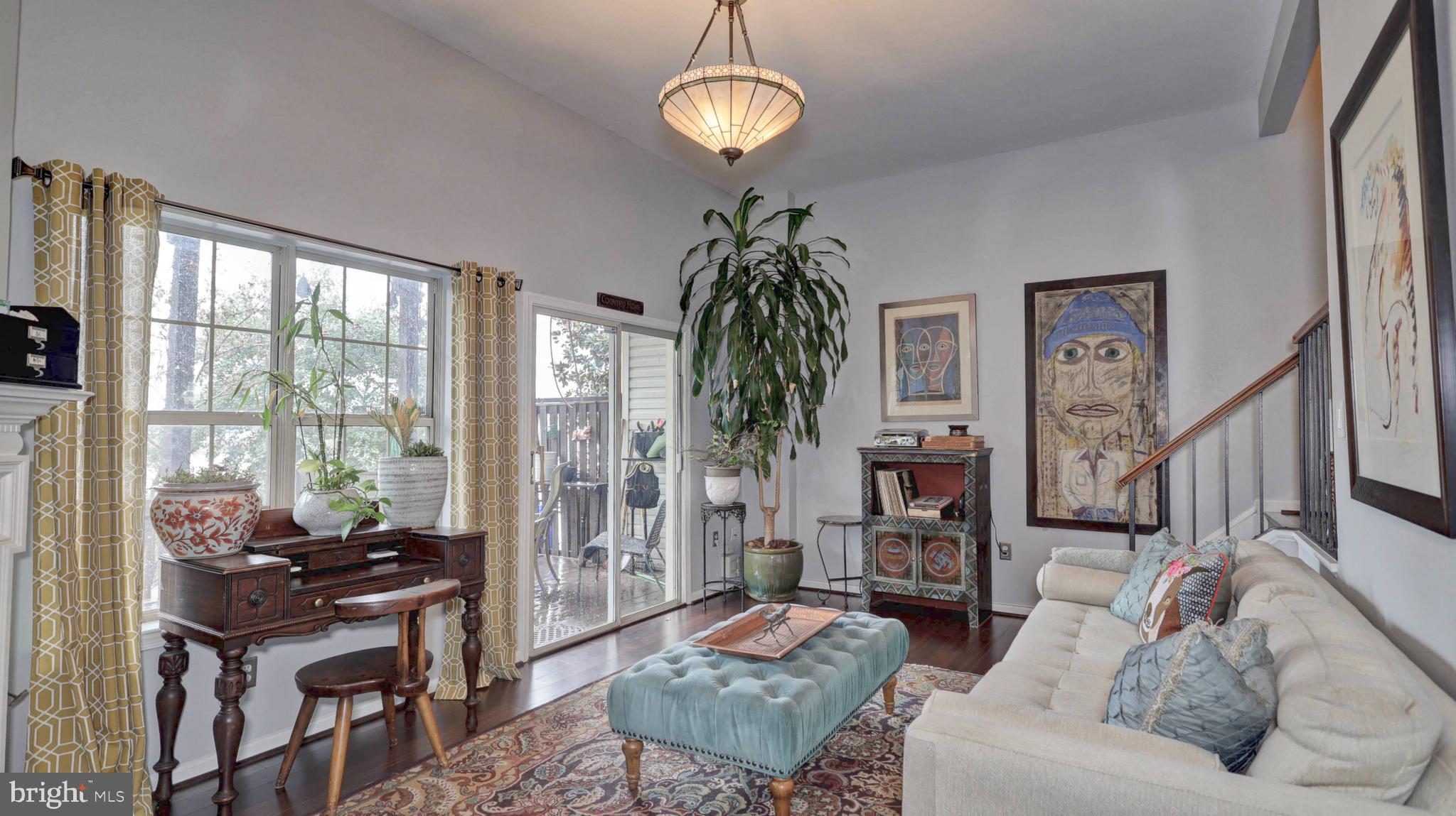 ASHBURN VILLAGE - Residential Lease