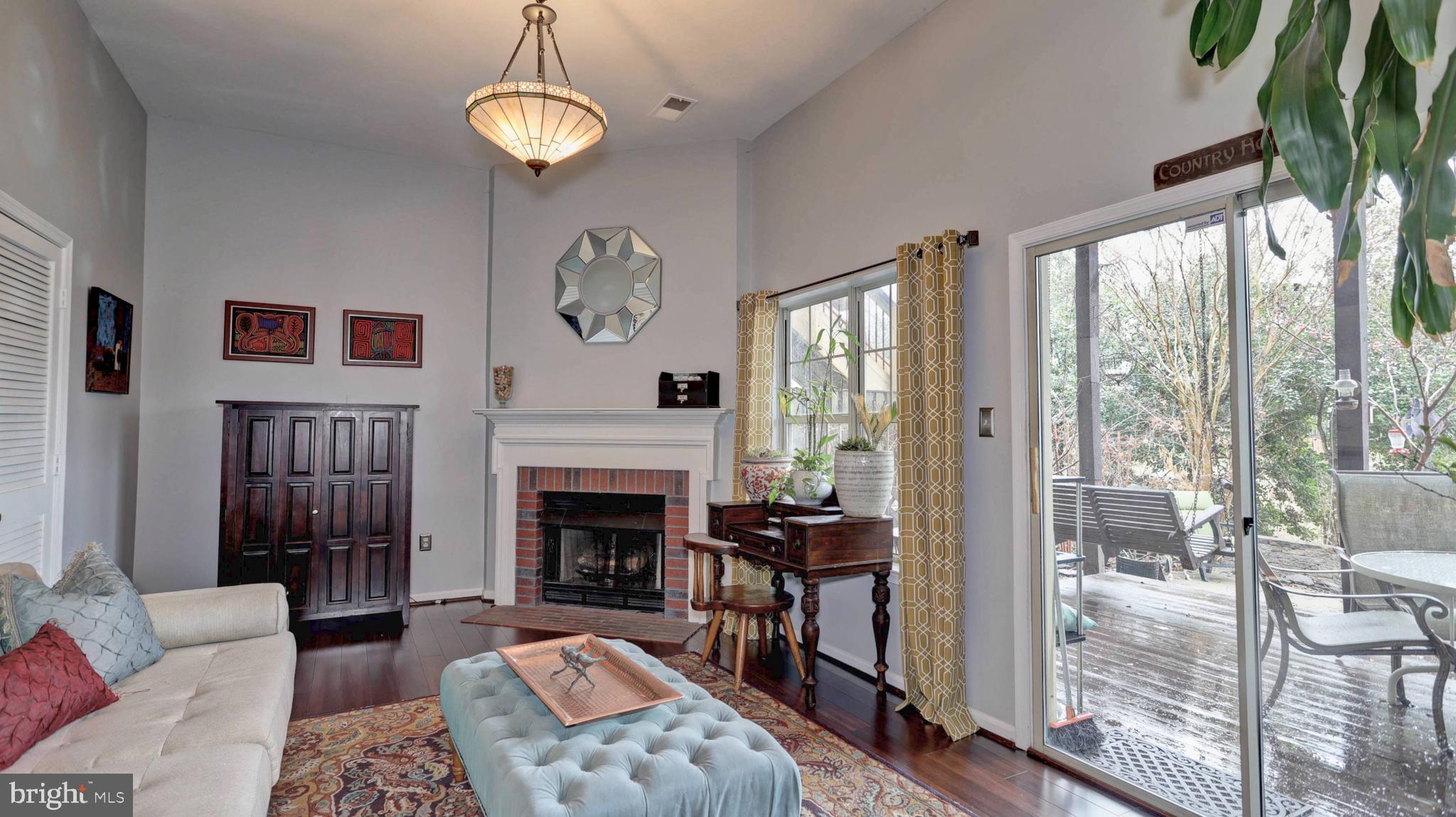 ASHBURN VILLAGE - Residential Lease