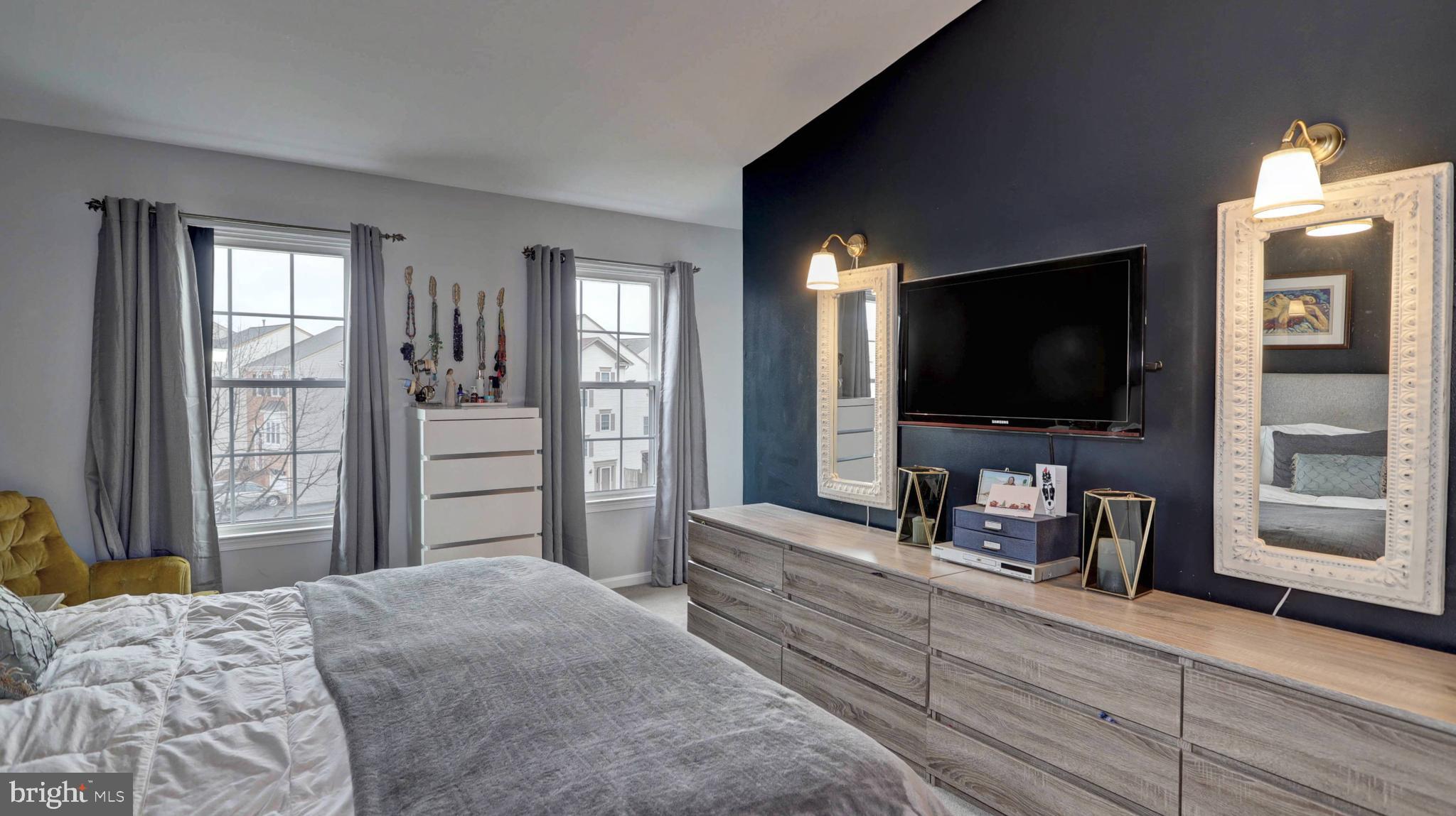 ASHBURN VILLAGE - Residential Lease