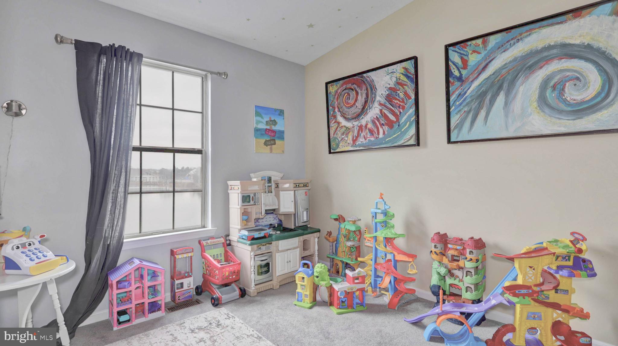 ASHBURN VILLAGE - Residential Lease