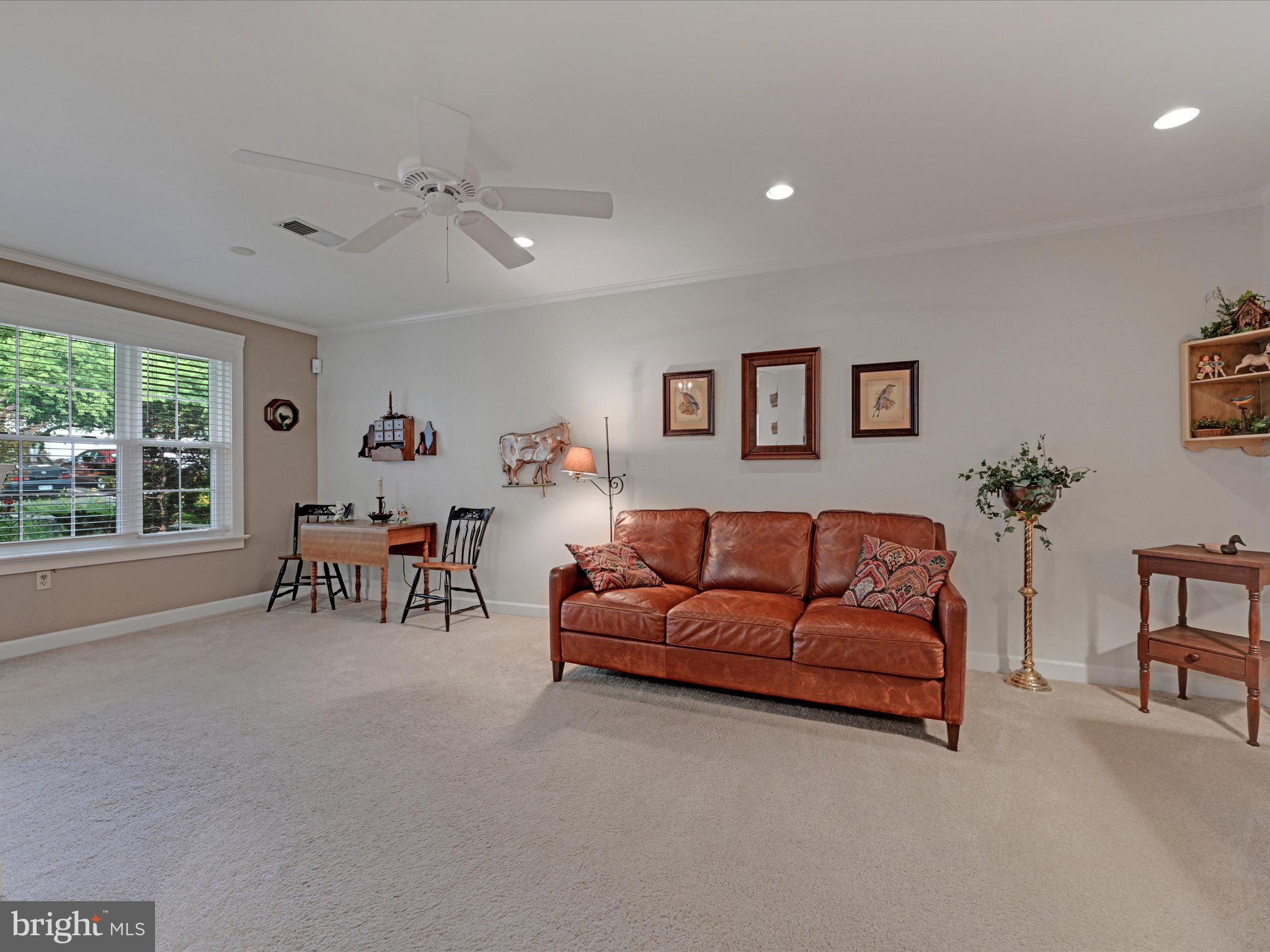 SPRING RIDGE - Residential