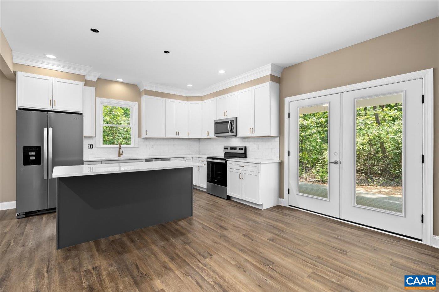 EAGLES COVE - Residential