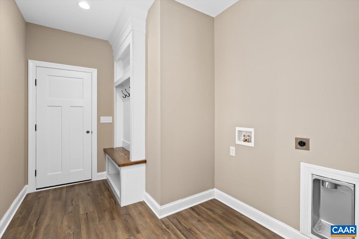 EAGLES COVE - Residential